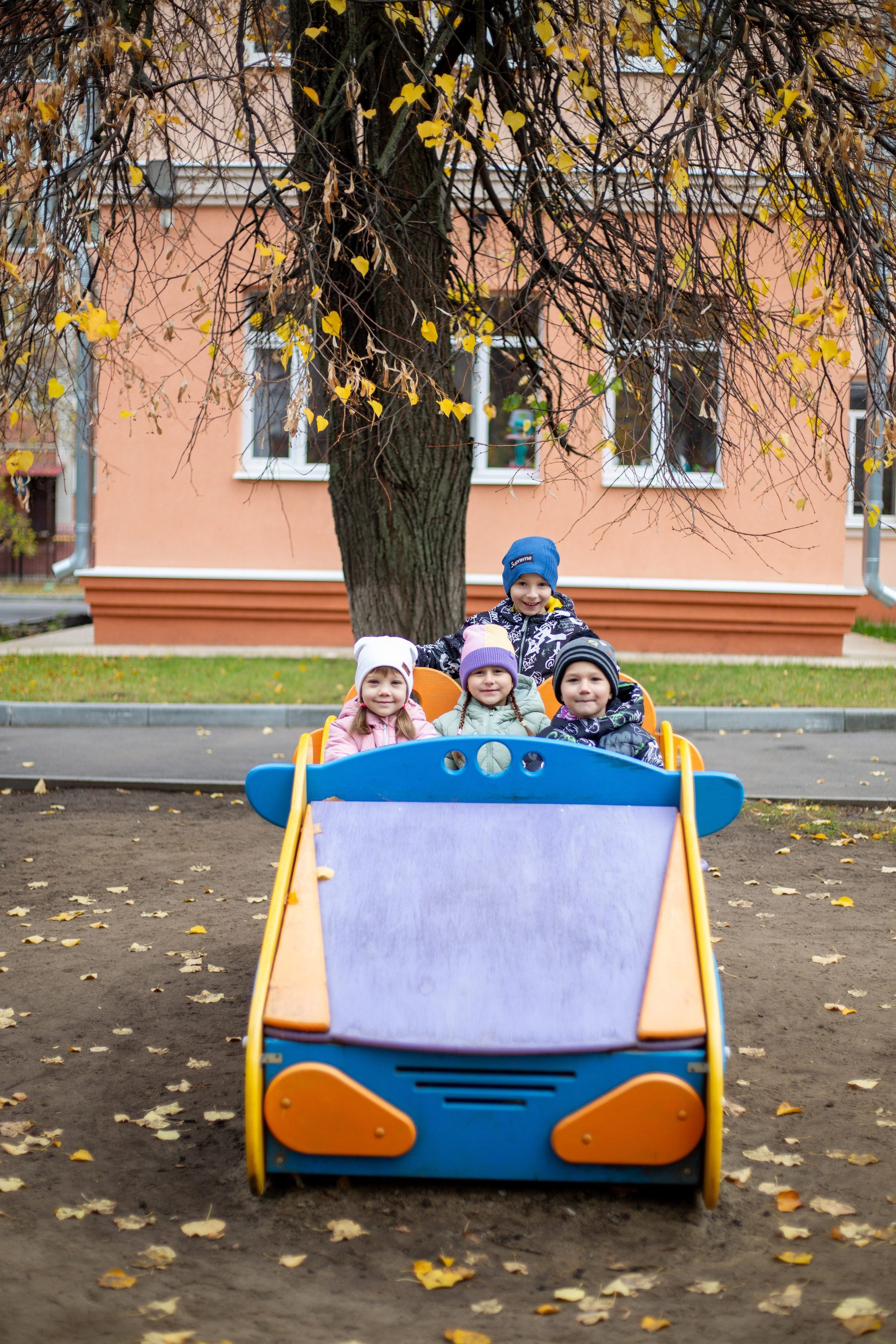 Детский сад на прогулке. Выпускные альбомы Воронеж " СОКОЛ фото»