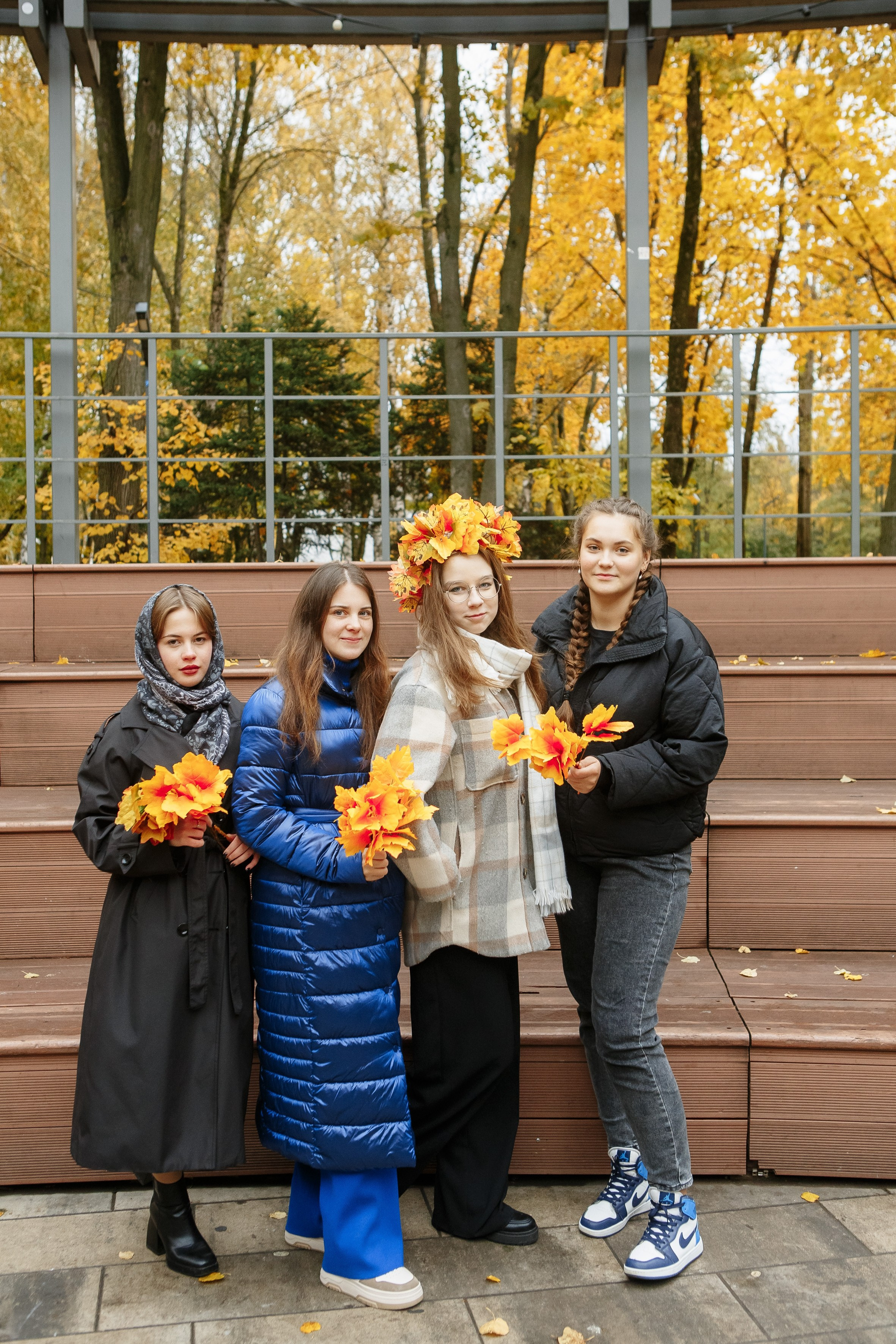 Осень Гимназия 12 11 В 2023 г. Свадебный и портретный Фотограф в Липецке Дмитрий Котюков