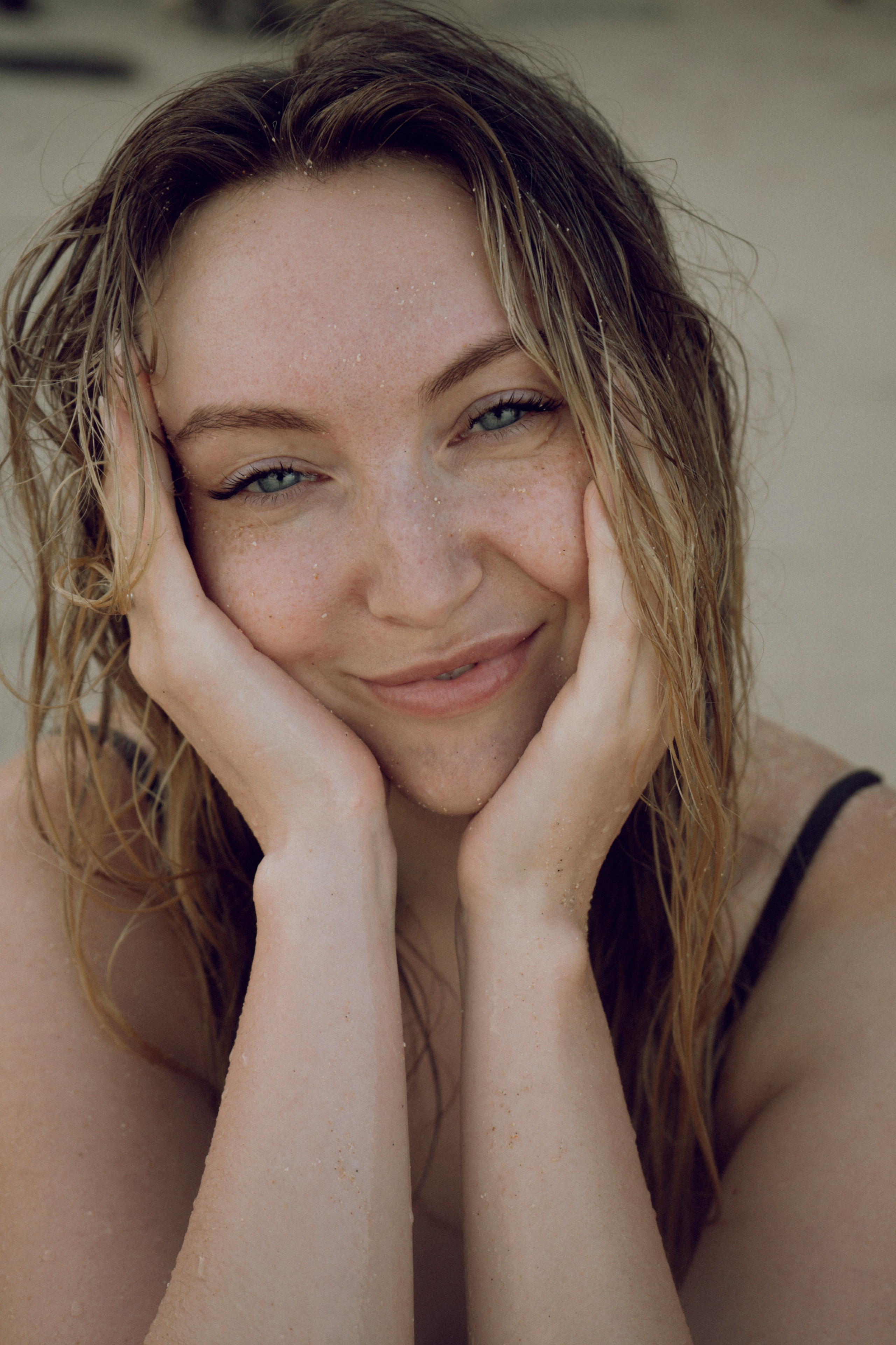 Полина, океан — Фотосессия на берегу — Xeni Photography. Xeni Photography