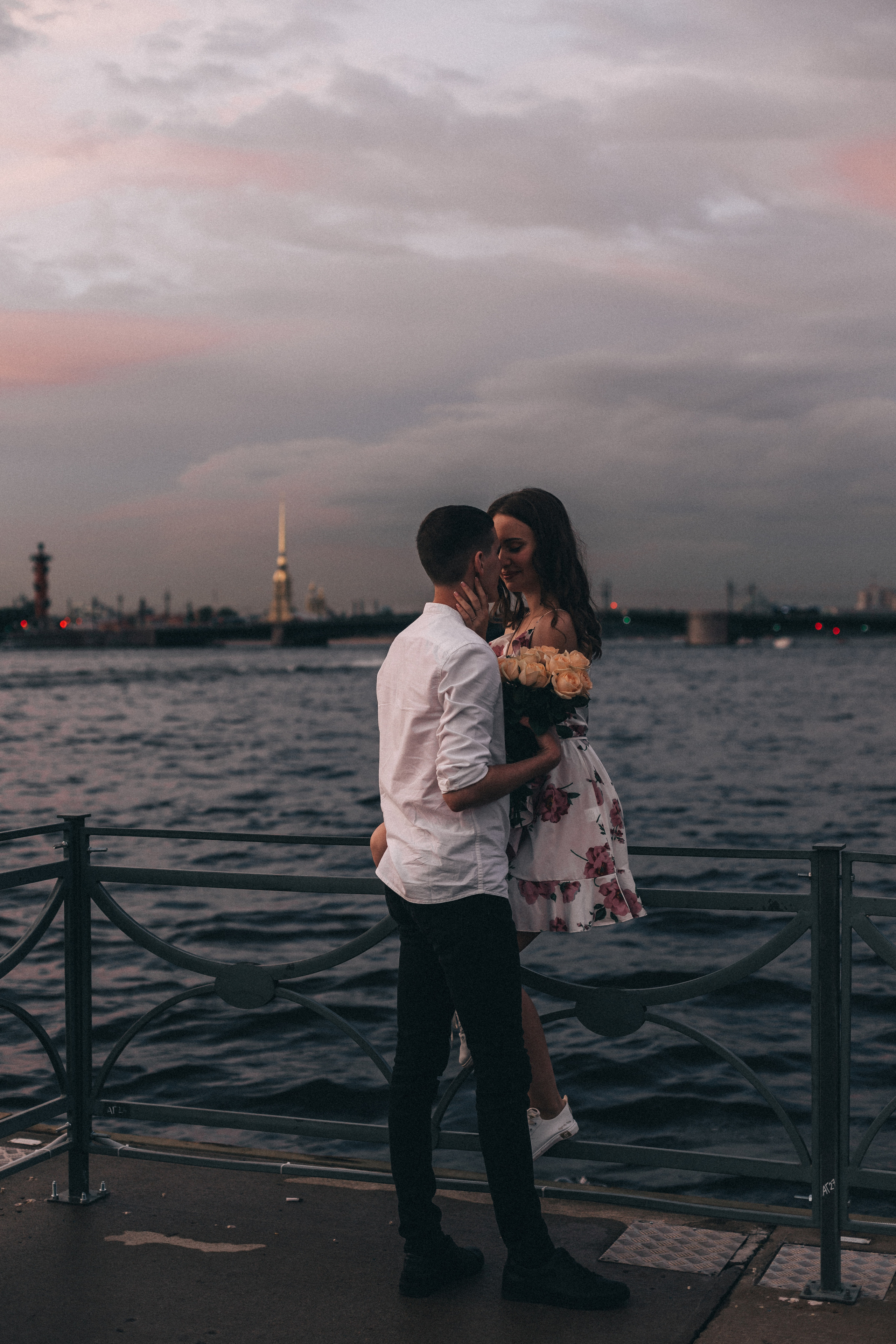 Лавстори. Юля Шаровьёва семейный и свадебный фотограф в Санкт-Петербурге