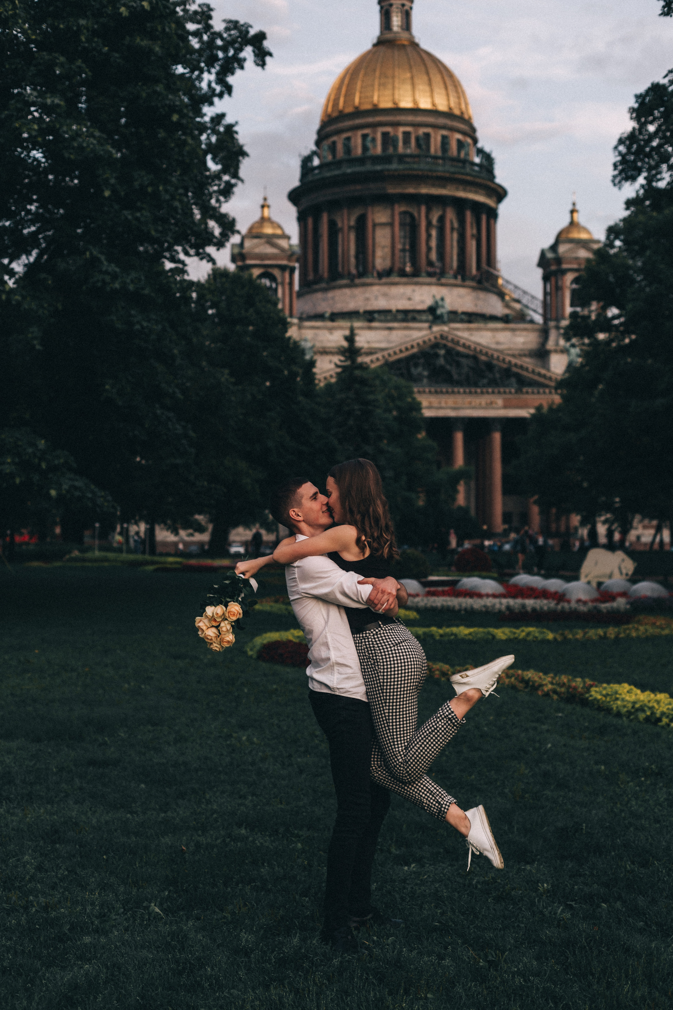 Лавстори. Юля Шаровьёва семейный и свадебный фотограф в Санкт-Петербурге