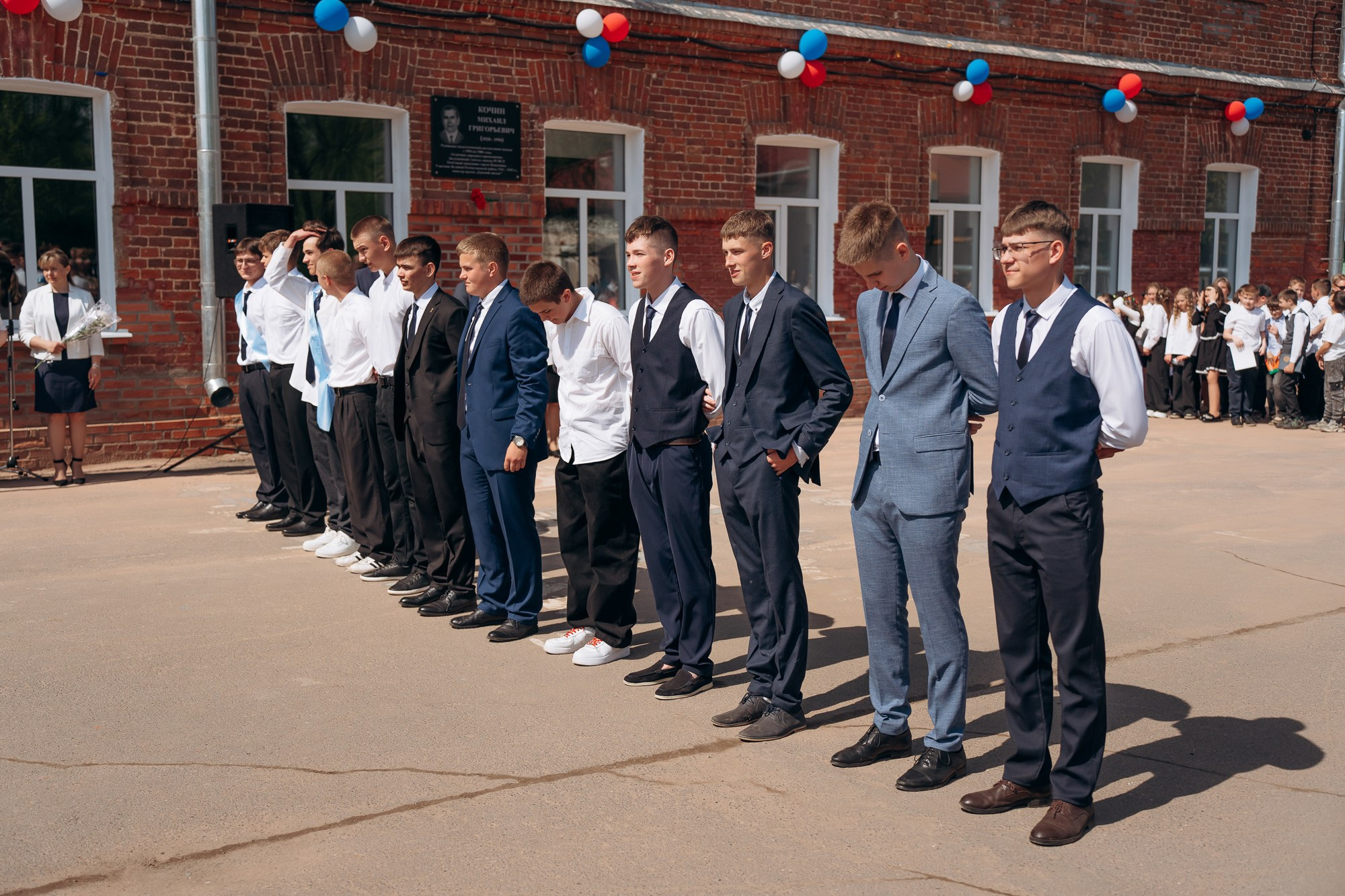 Последний звонок, 11 класс. Свадебный и репортажный фотограф в Ярославле Евгений Сальников
