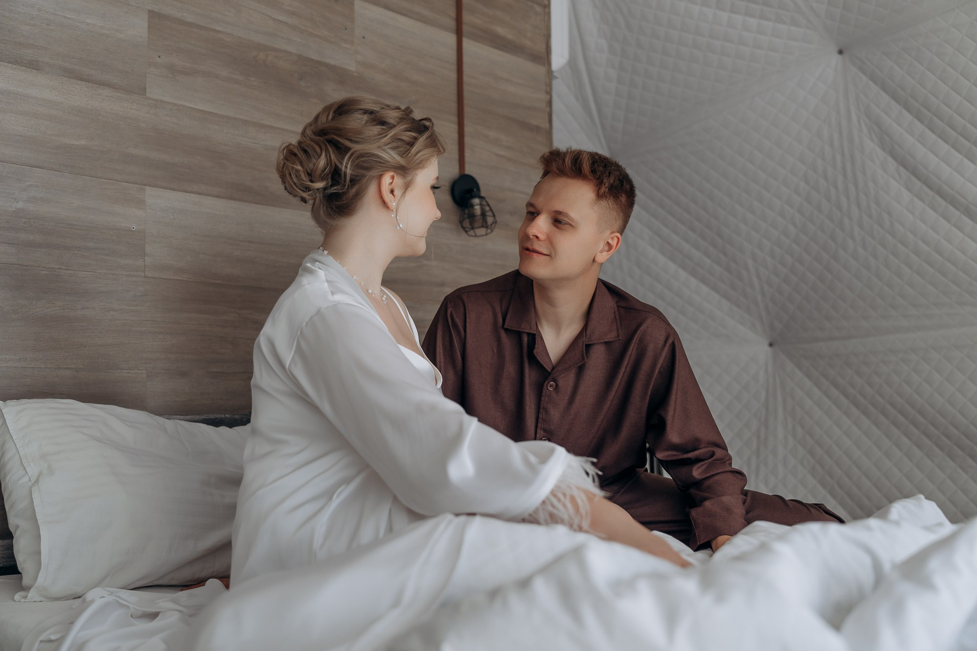 Свадебная фотосессия в глэмпинге. Свадебный и репортажный фотограф в Ярославле Евгений Сальников