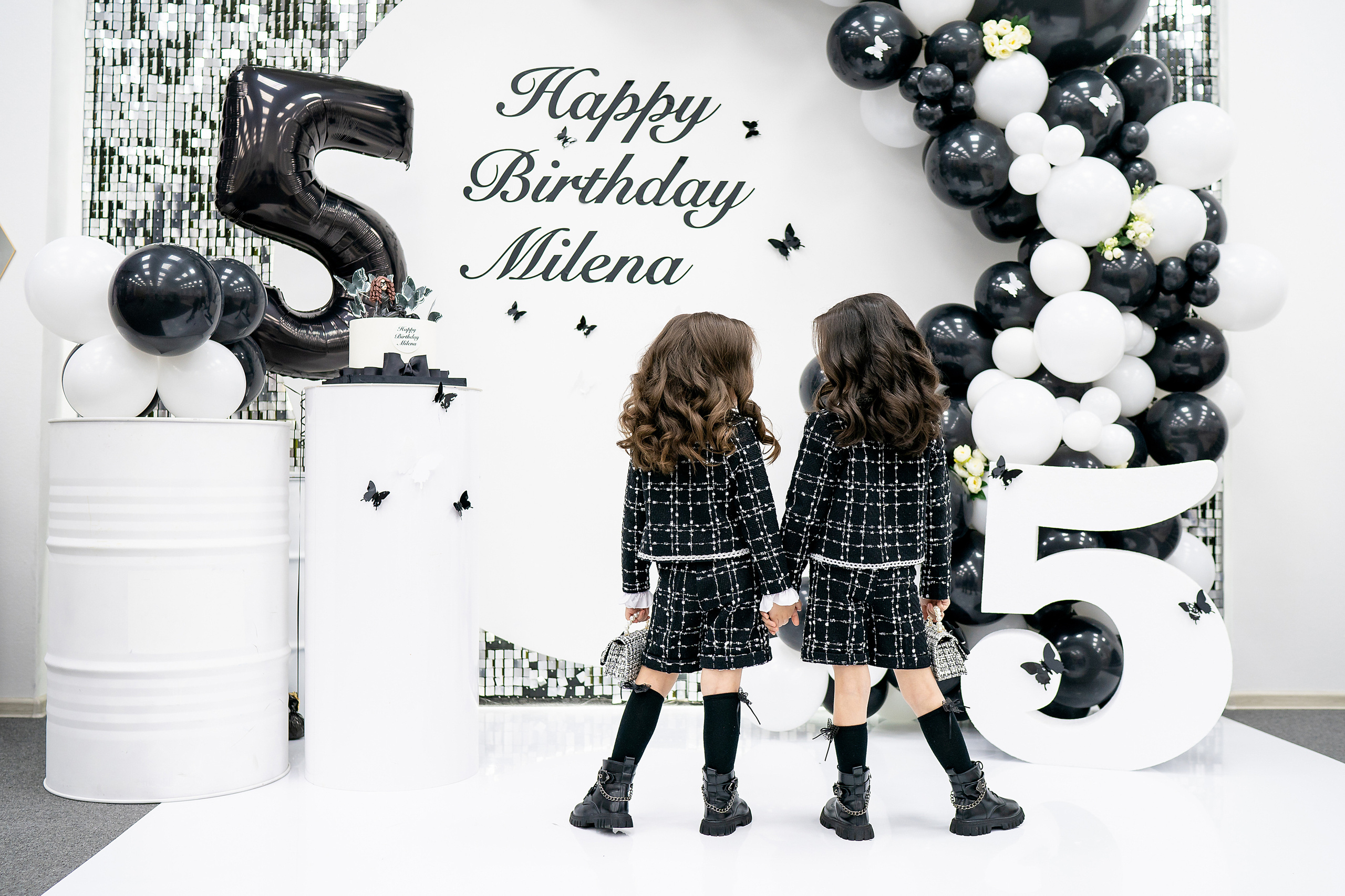 Милена и Луиза. Фотограф на Крещение и Венчание в Красноярске Рамазанова Юлия