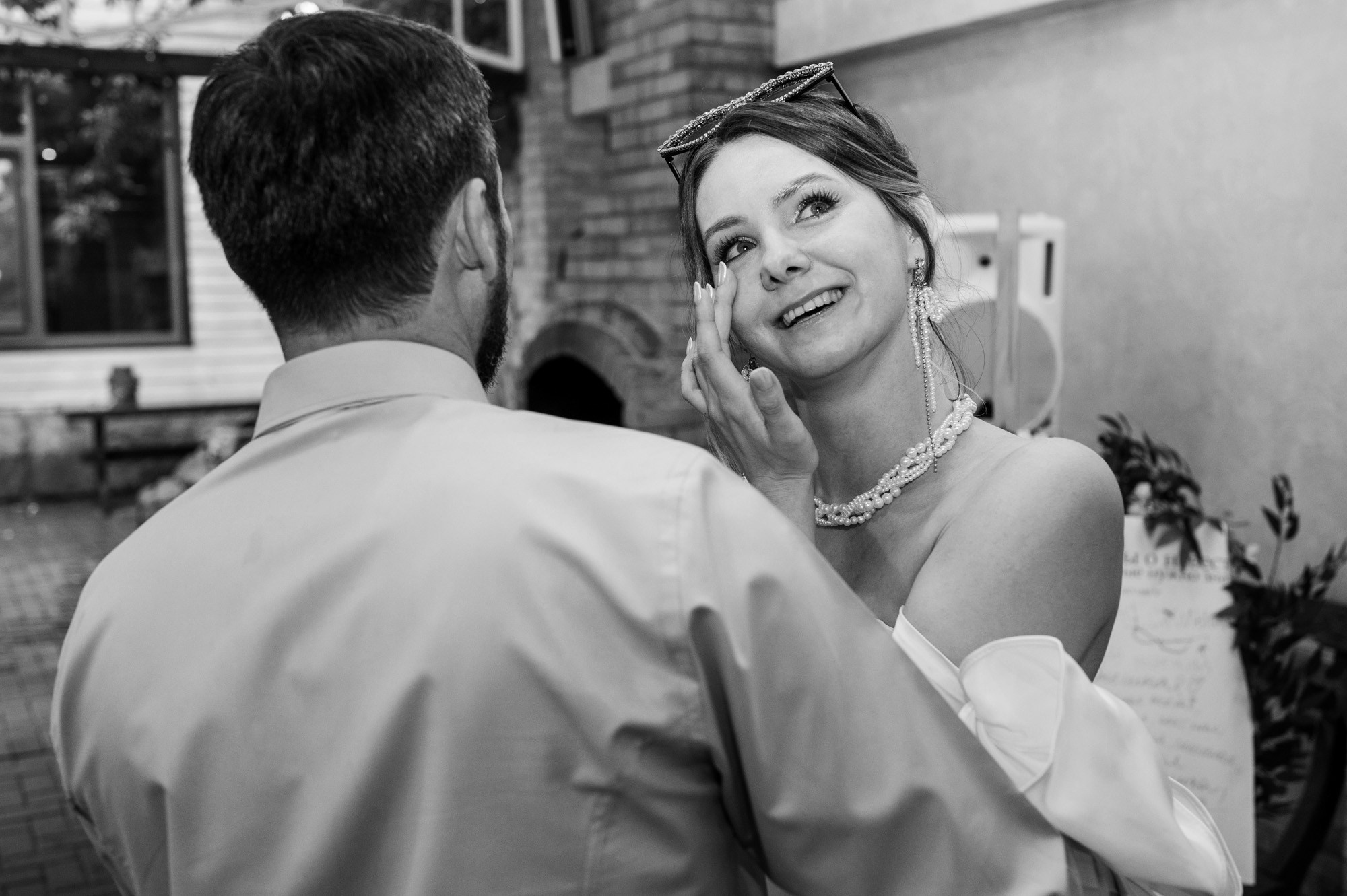 Влад и Кристина, камерная свадьба творческих ребят. Свадебный и портретный фотограф в Омске Матвей Краузе