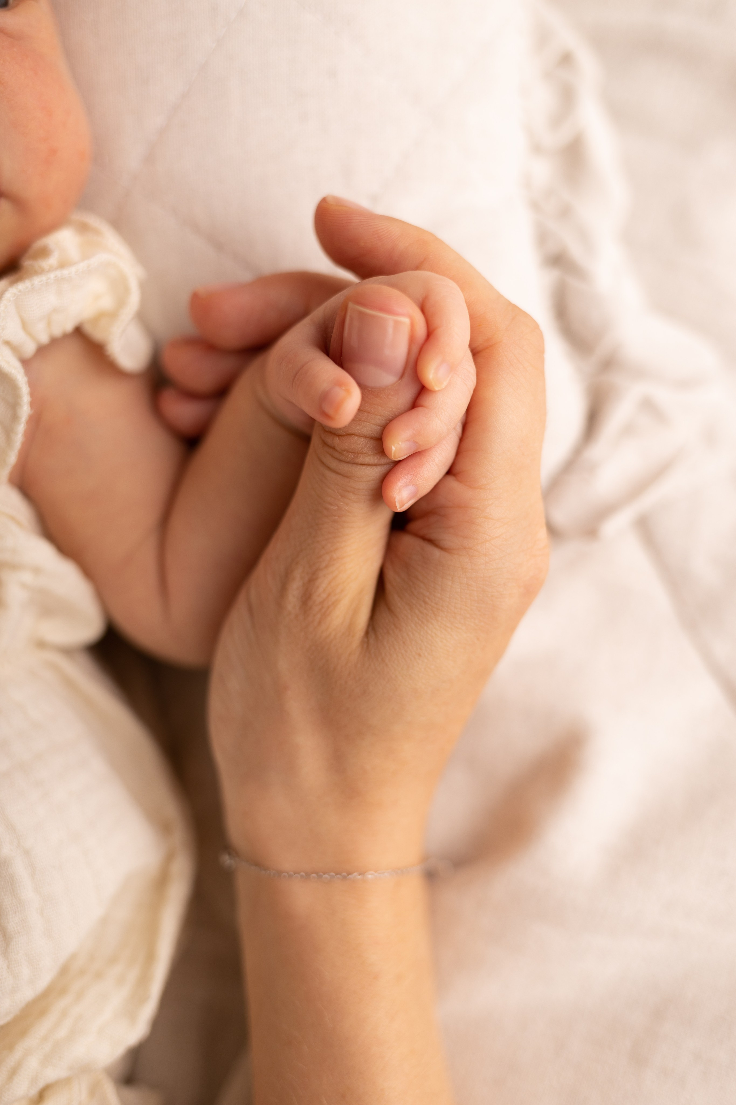 Newborn съемка в стиле Лайф. Фотограф новорожденных малышей в Омске и Омской области Эльвира Камаева