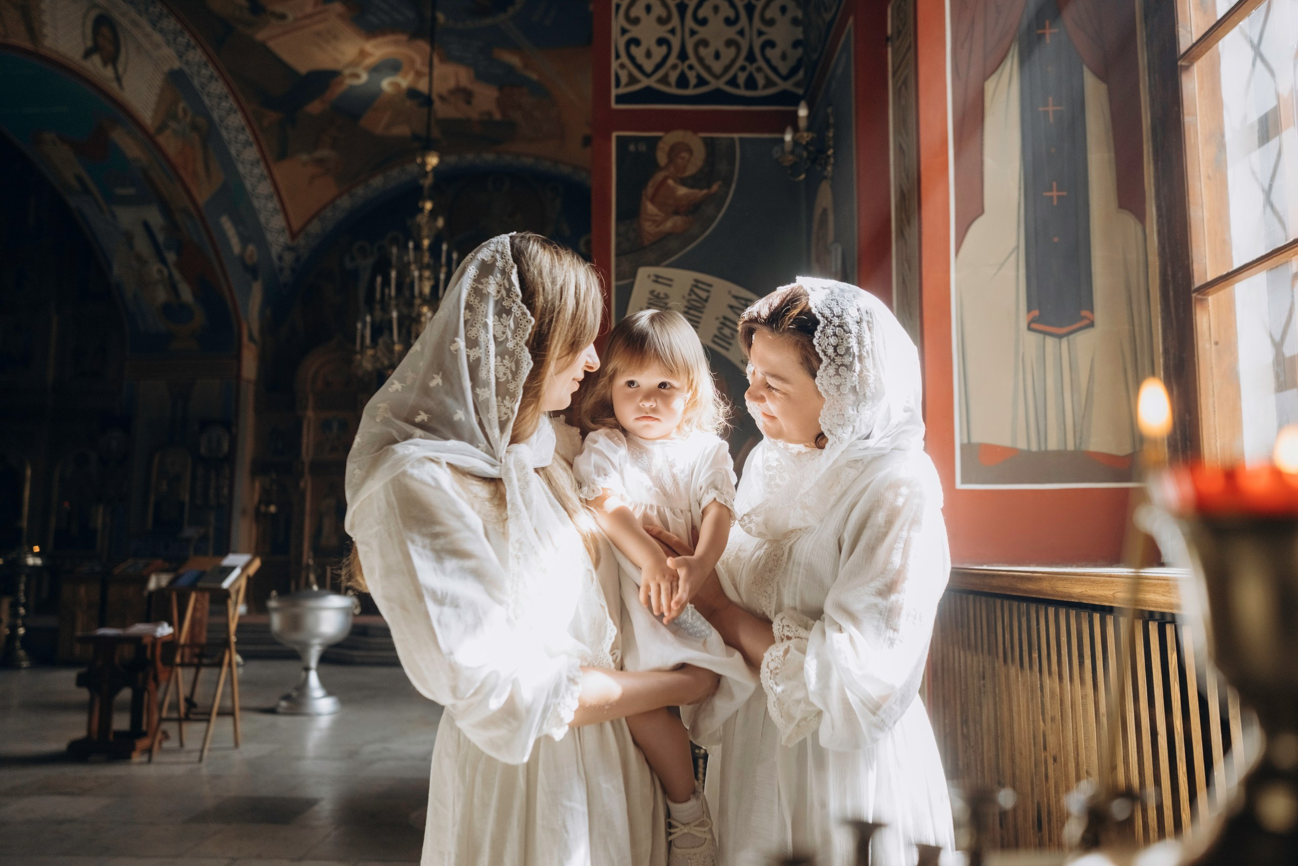 Крещение в храме Николая Чудотворца. Фотограф Светлана Мерзлякова