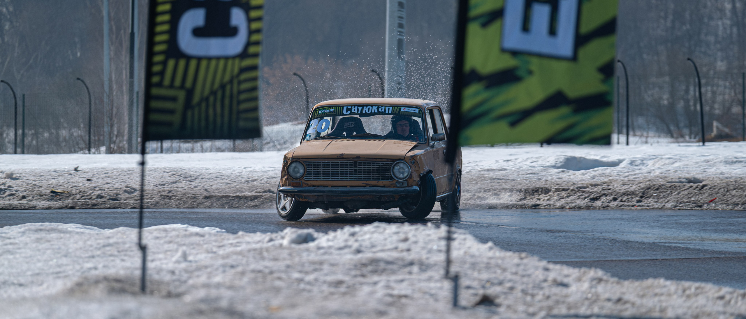 Спортивная автомобильная съемка. Malenkyia