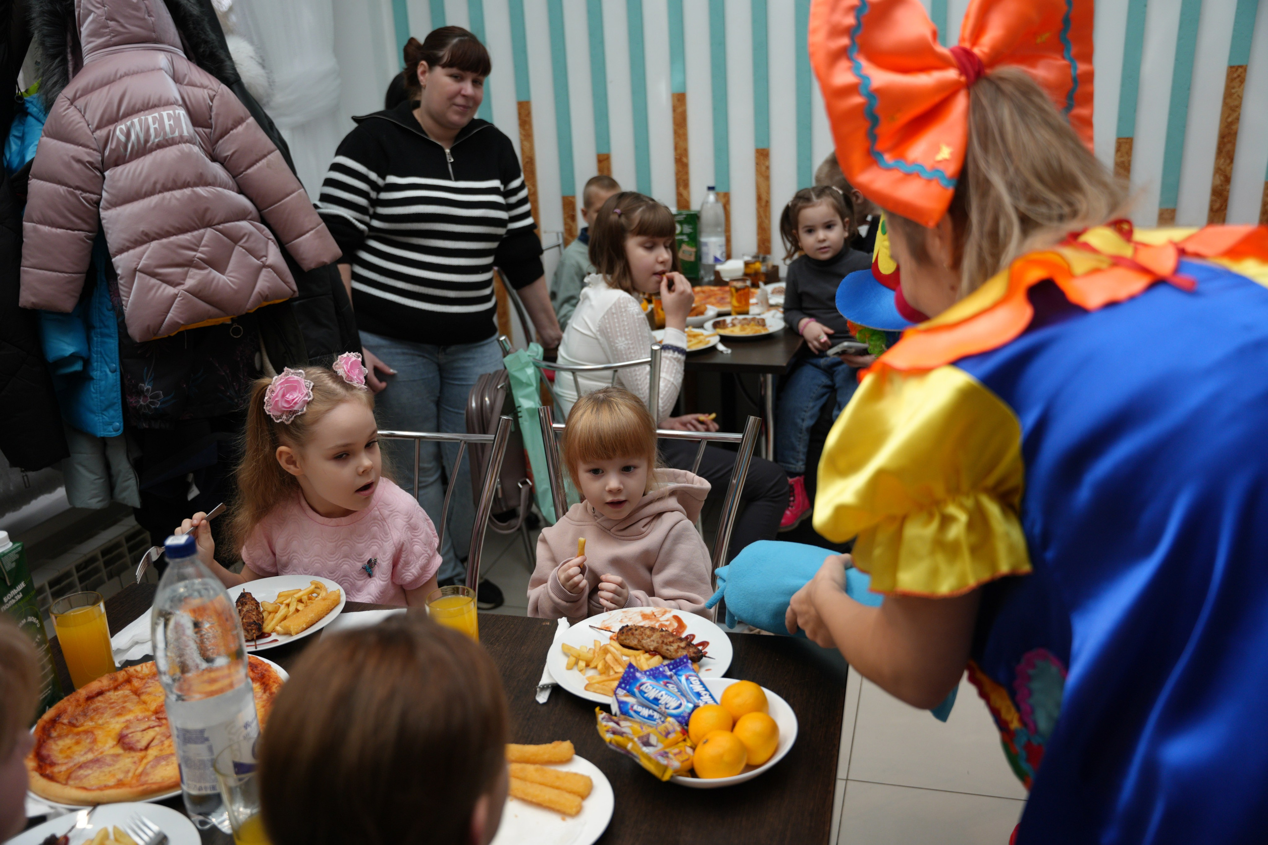 Социально —благотворительная акция «Ты в этом мире не один», посвященная Международному дню инвалидов. ВЫПУСКНЫЕ АЛЬБОМЫ, Школьный фотограф, семейный и свадебный в Саратове и области Ольга Плаксина