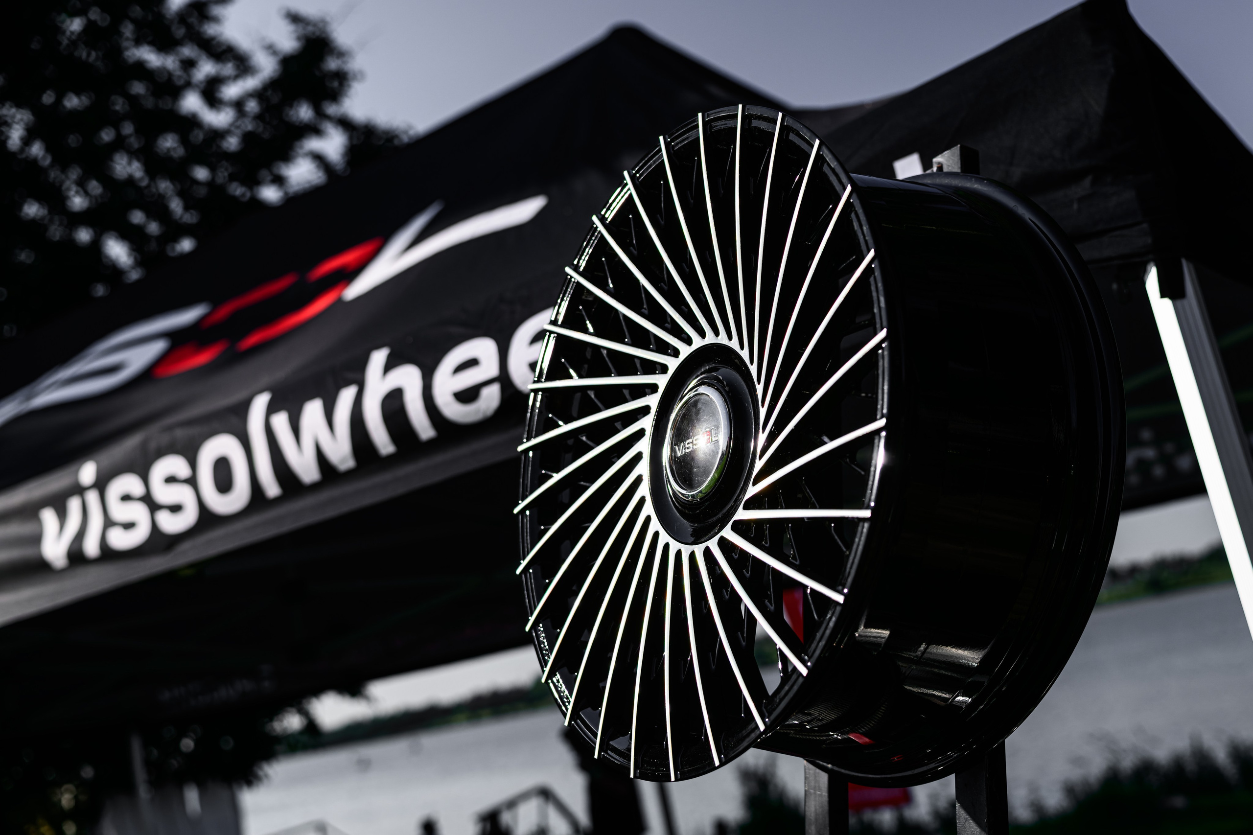 Tuning Open Fest 2025. Авто и мотоспорт — фотограф Антон Медведев iCoguar