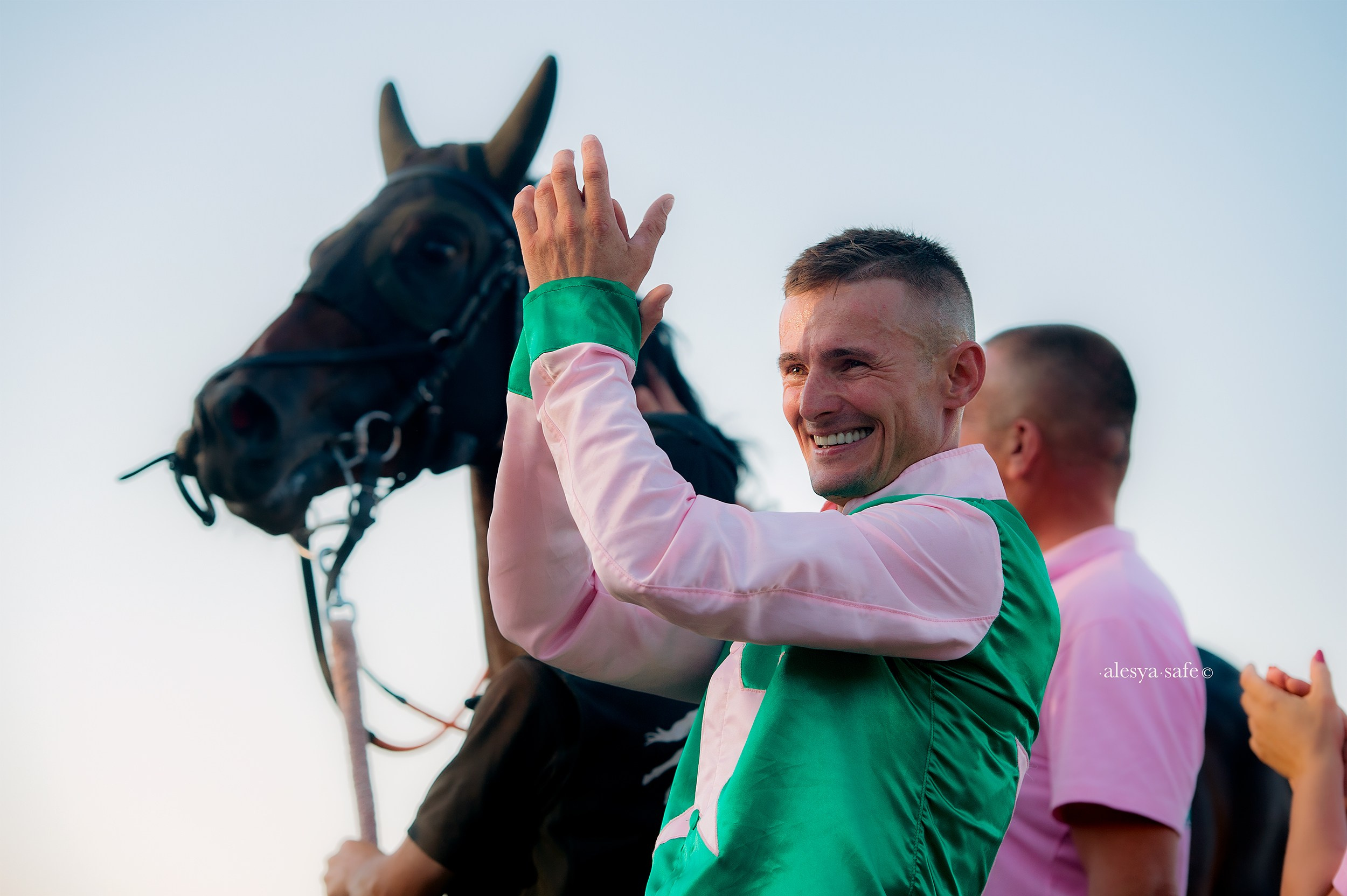 Скачки. Конный фотограф Alesya Safe