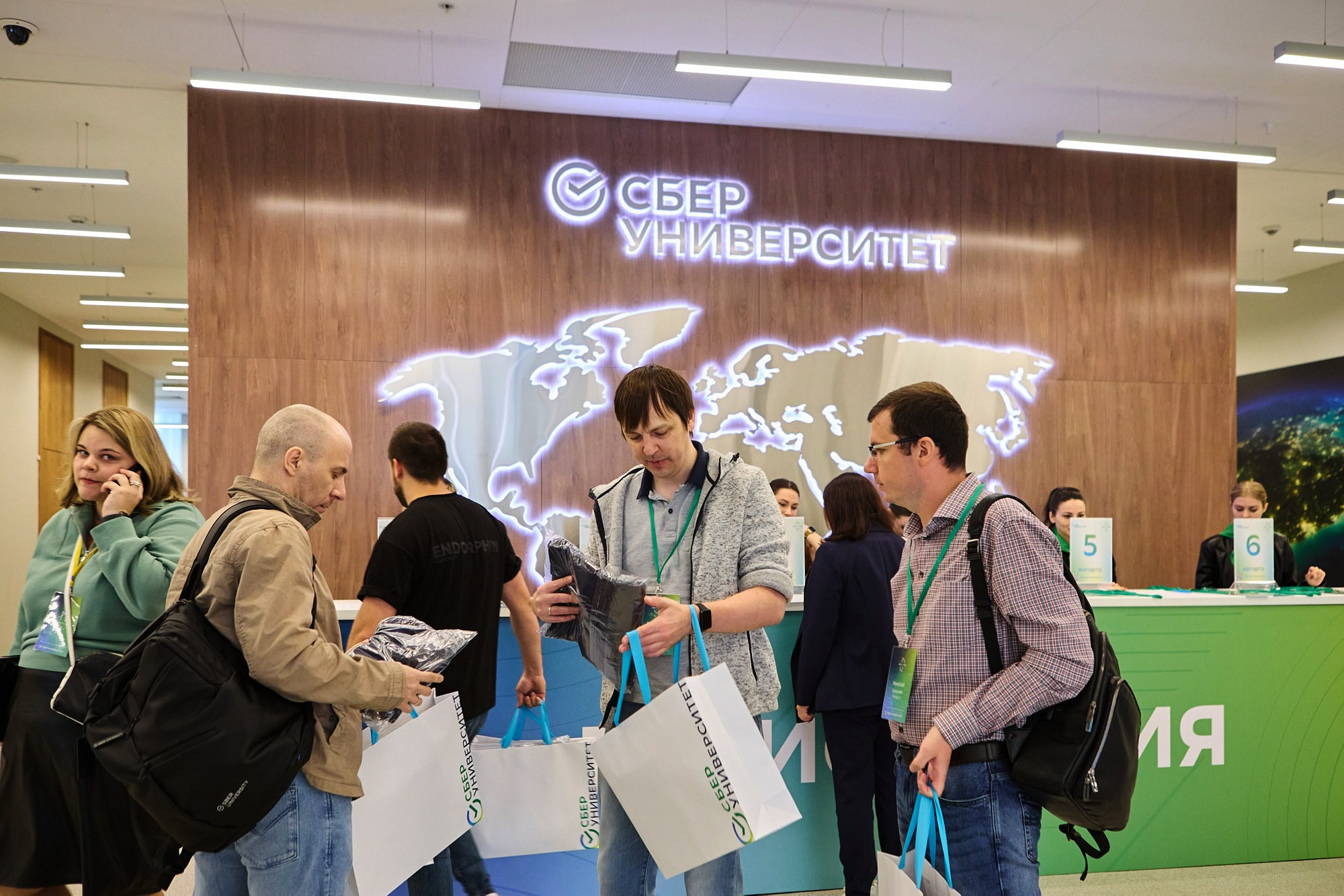 Фотограф на конференции СберУниверситет — репортажная съёмка делового мероприятия. Репортажный фотограф в Москве — Дмитрий Тарасов | Съёмка мероприятий, концертов, корпоративов