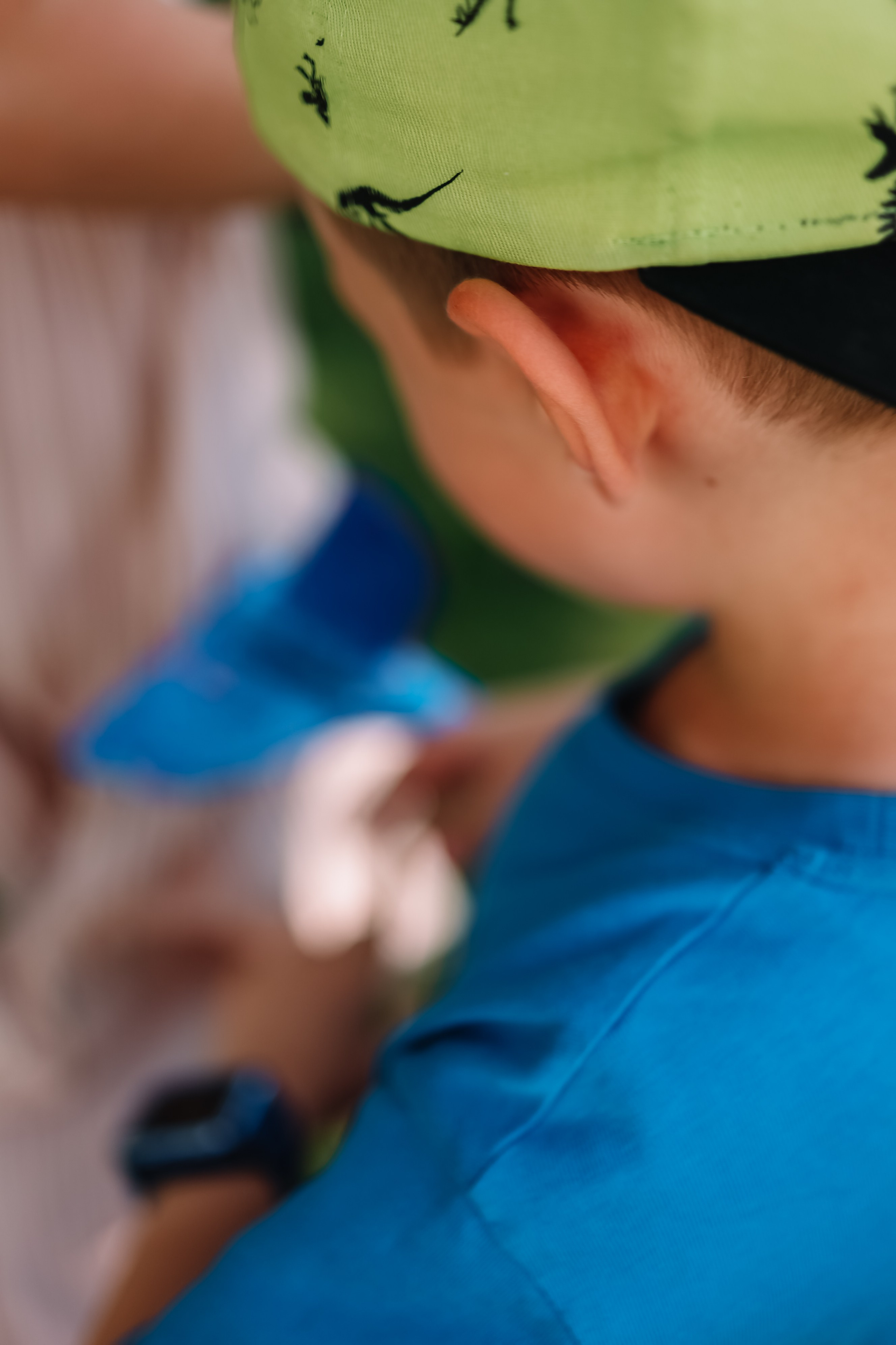 алёна малахова фотограф новосибирск семейный детский домашняя фотосессия в новосибирске день рождения репортажная съёмка фотосессия с лошадьми на конюшне деревня алтай  на природе фотосессия в детском саду мама и сын