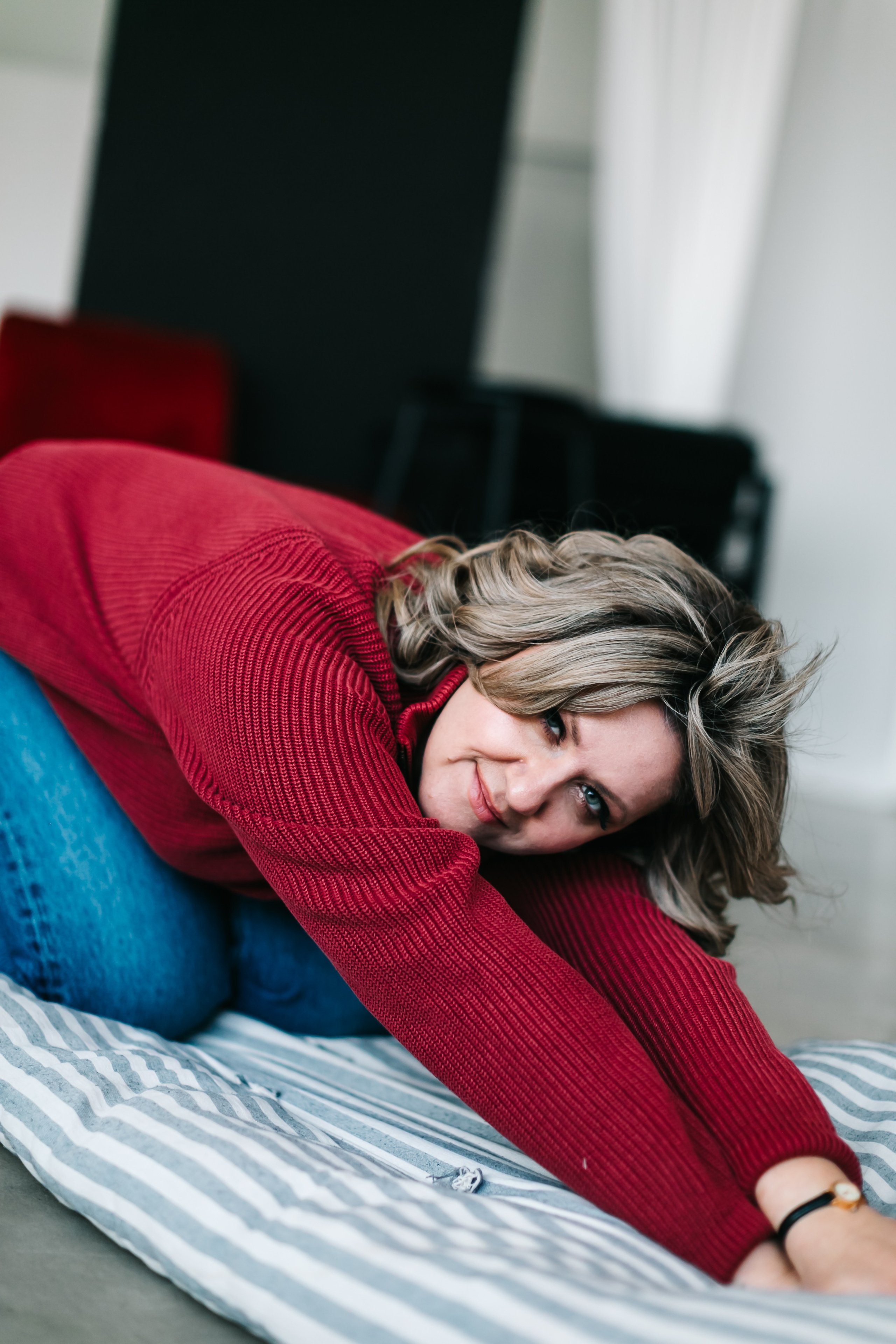 алёна малахова фотограф новосибирск семейный детский домашняя фотосессия в новосибирске день рождения репортажная съёмка фотосессия с лошадьми на конюшне деревня алтай  на природе фотосессия в детском саду мама и сын предложение руки и сердца идея  помолвка фотосессия берег закат детский день рождения годик торт аниматор лофт игровая продолжение следует prodoljenie_sleduet_  корпоратив тимбилдинг первоклашка линейка  контент  бизнес портрет оперный новат франция берет весна девушка