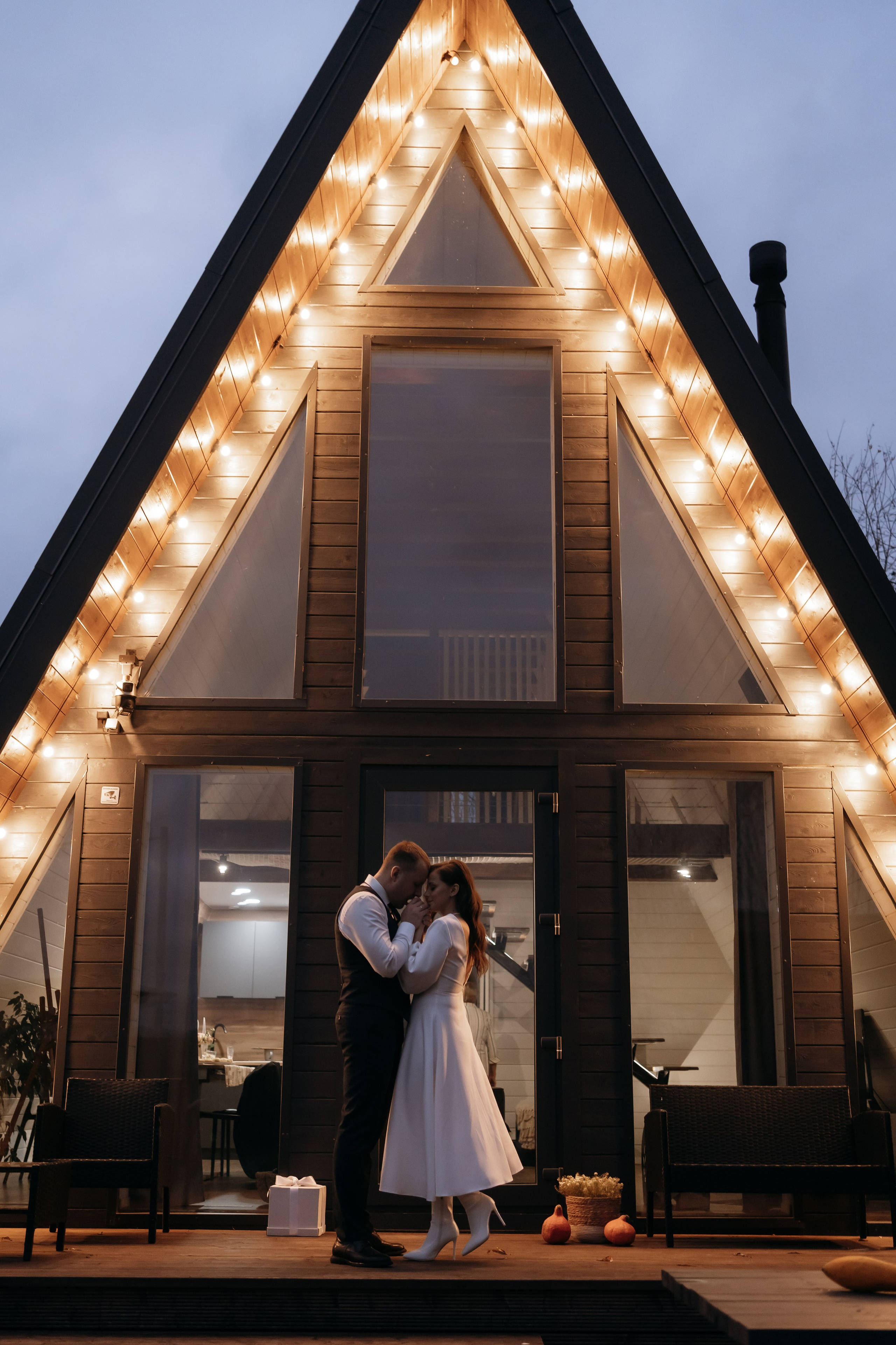 Выездная свадебная фотосессия в коттедже в Архангельске. Портретный и свадебный фотограф в Архангельске Елизавета Стрекаловская