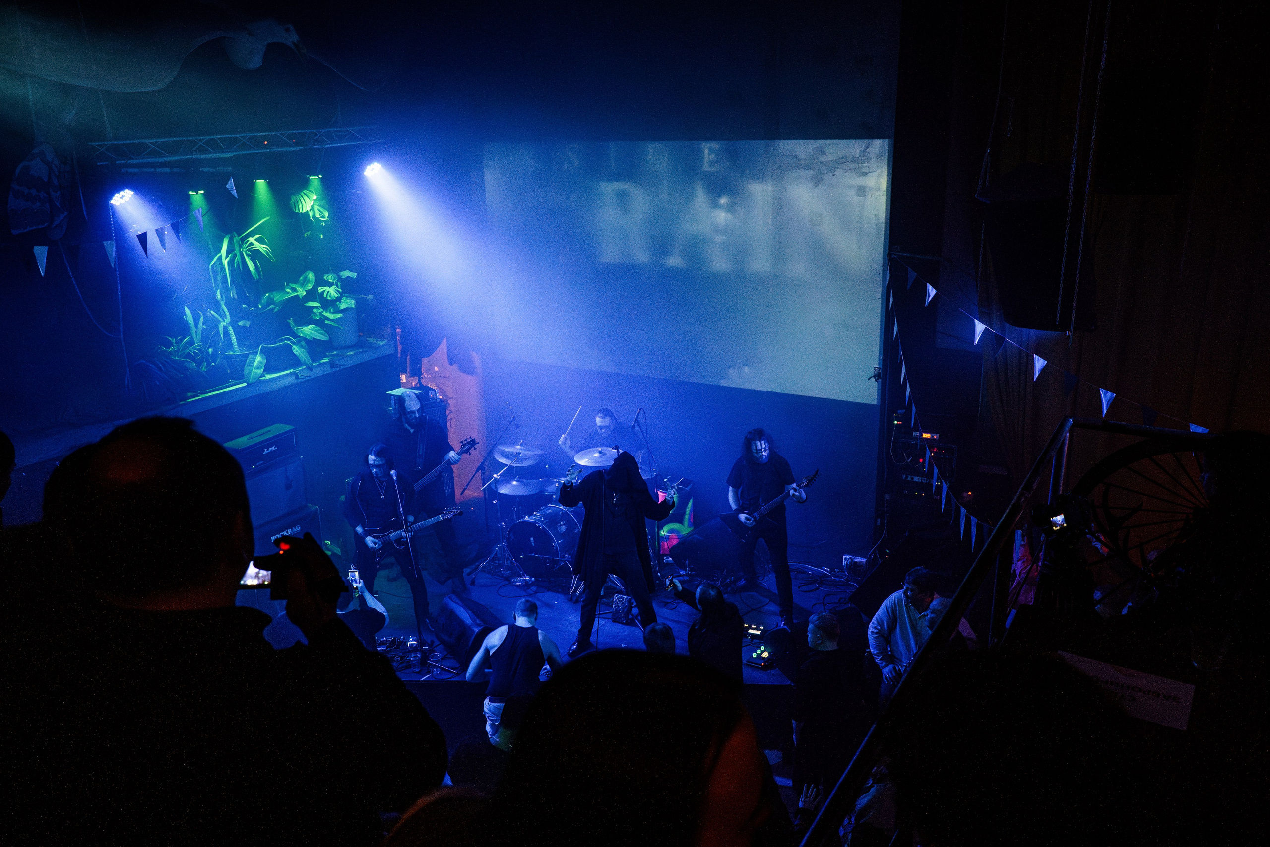Inside the Rain|Ласточка. Концертный и репортажный фотограф в Санкт-Петербурге Слава Пахомов