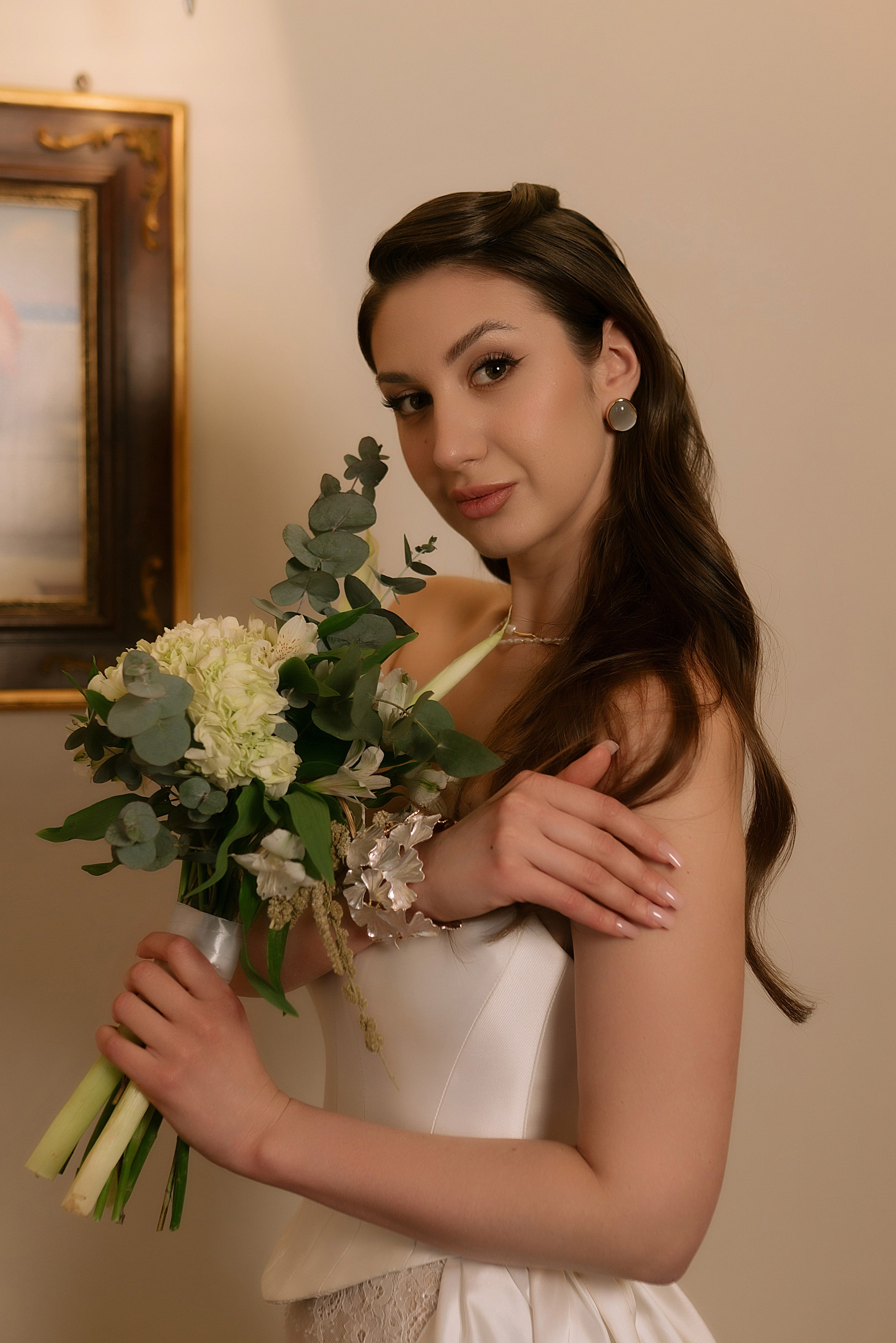 Утро жениха и невесты | Арина и Игорь в отеле Арт-бутик в Воронеже. Фотограф Карина Шмулёва. Воронеж и область