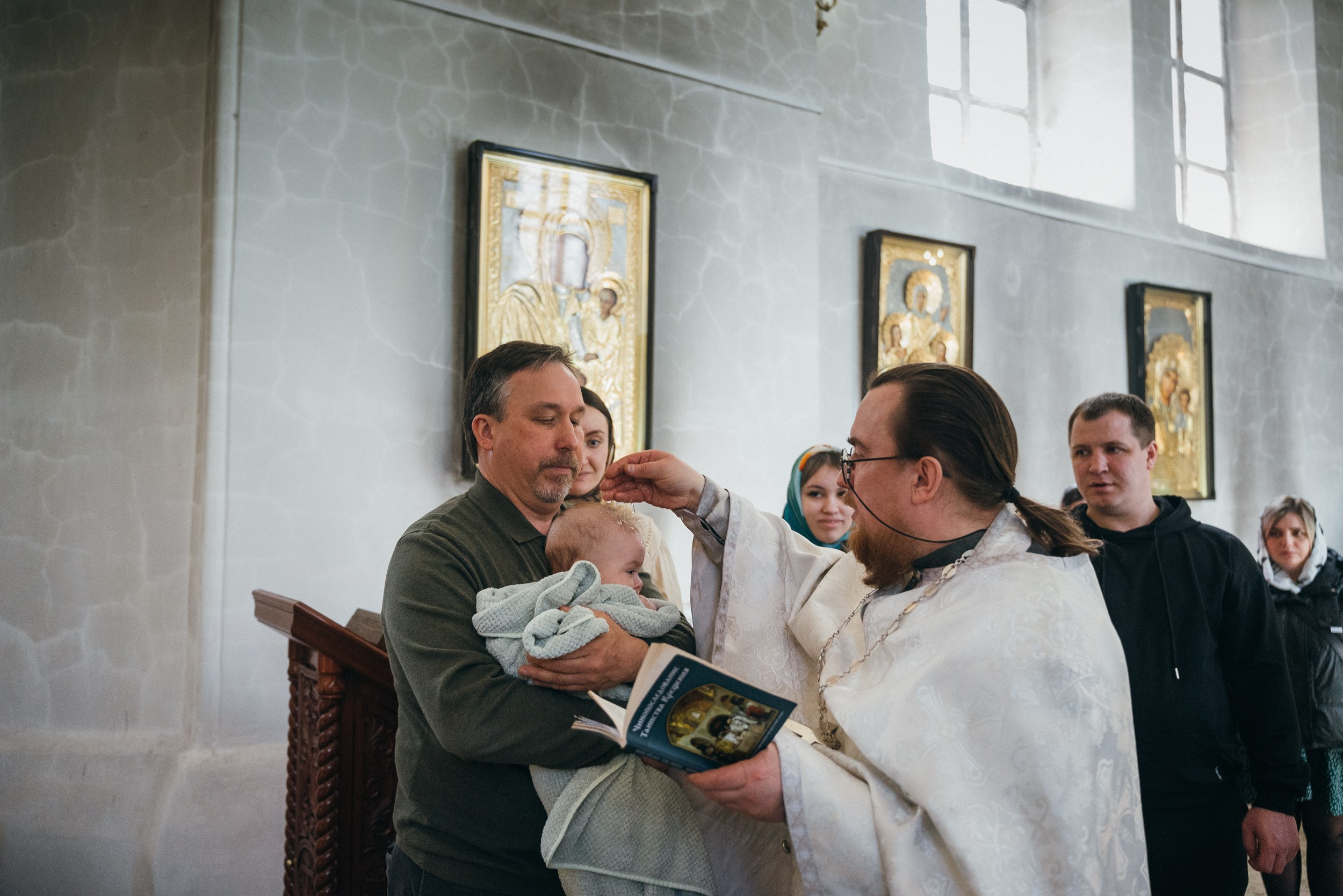 Фотосъемка таинства крещения млд. Захарии. Семейный фотограф на крещение, венчание в Иваново Галина Скурихина