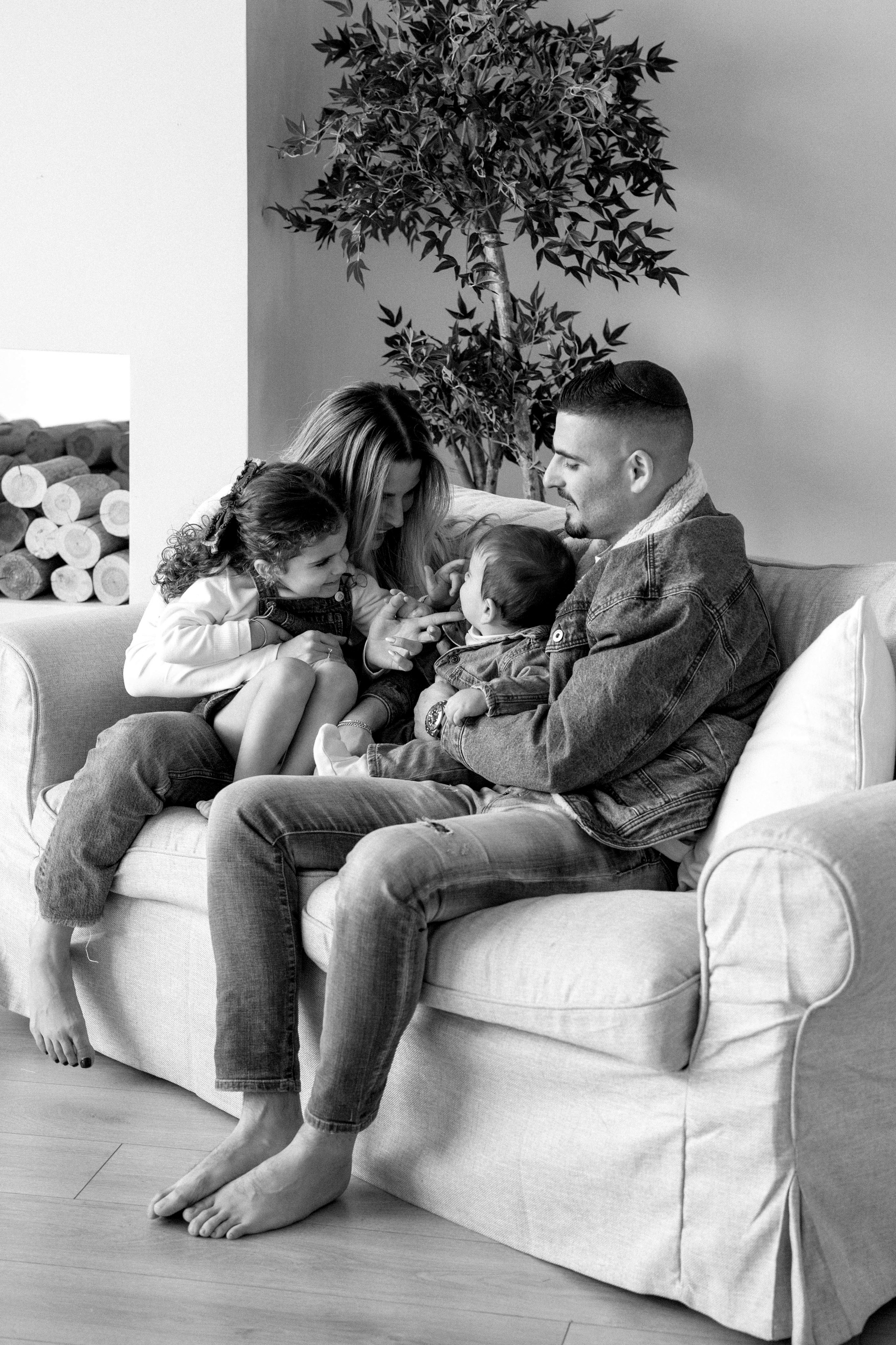 Family photoshoot in White Studio. Wedding and family photographer