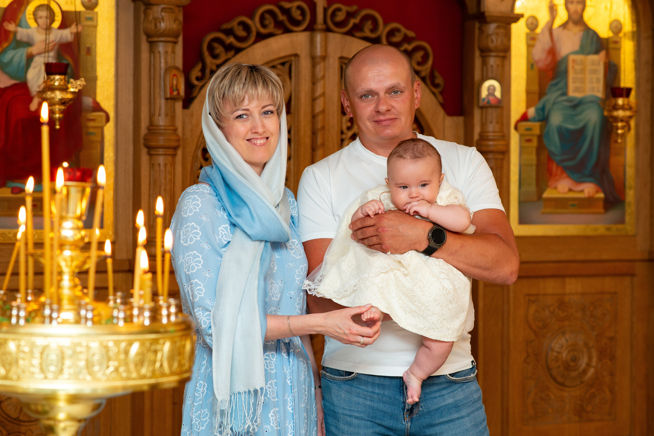 Крещение Машеньки в хр.Преображения Господня. Семейный фотограф на выписку из роддома и крещение Минск Настя Гришук