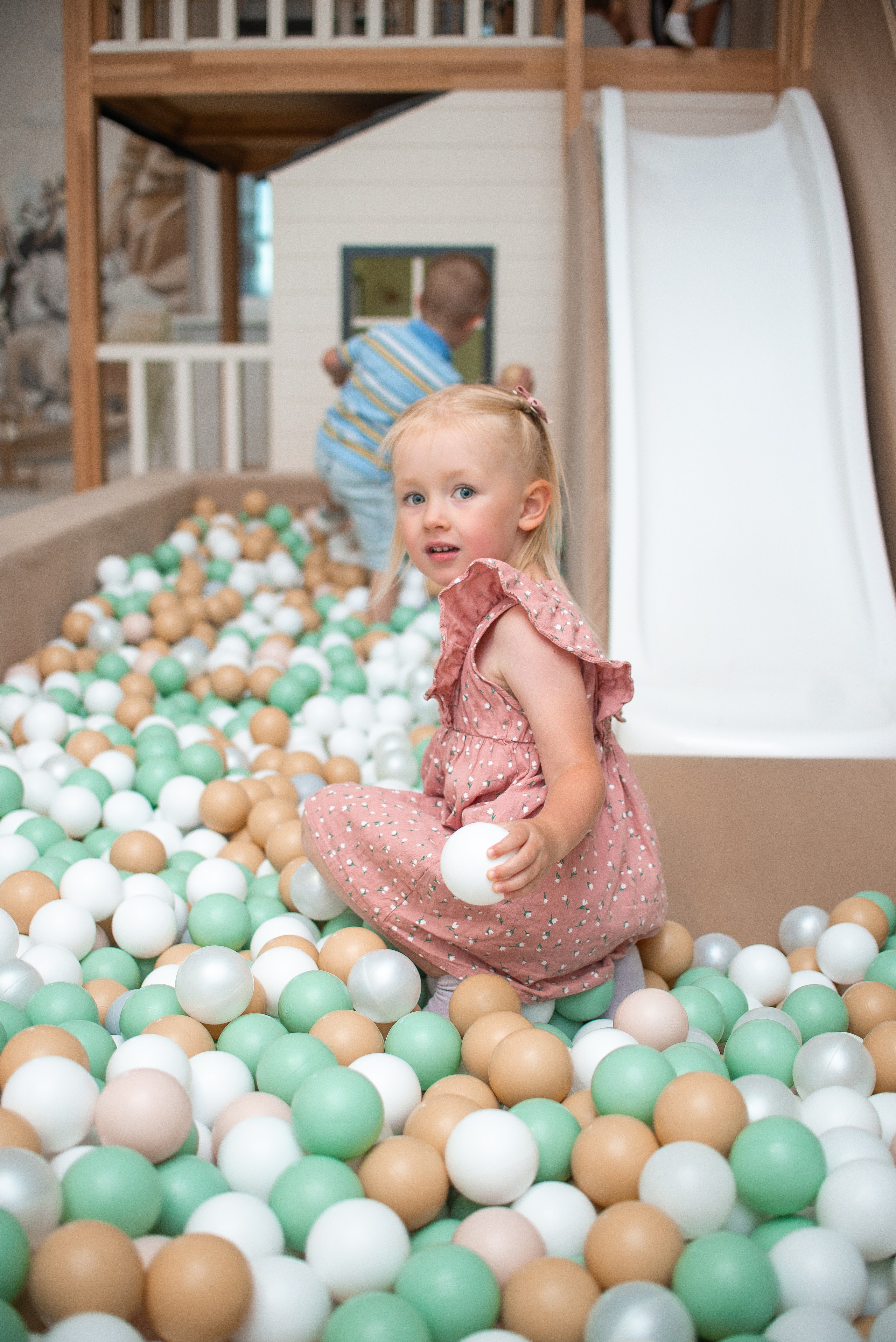 День Рождения Лёвы в Симбе. Семейный фотограф на выписку из роддома и крещение Минск Настя Гришук