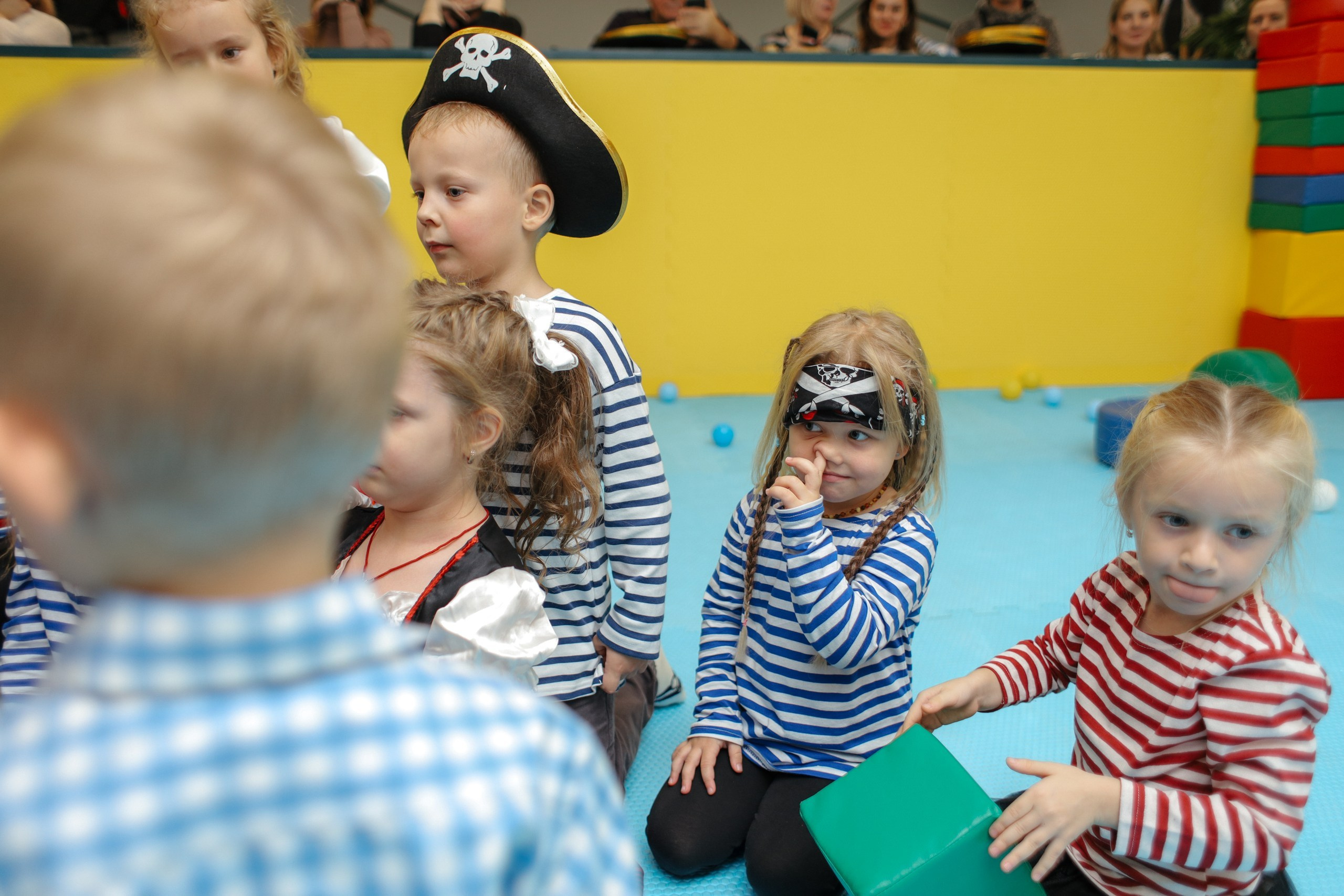 Праздники и дни рождения. Студия детской фотографии CHIK STUDIO