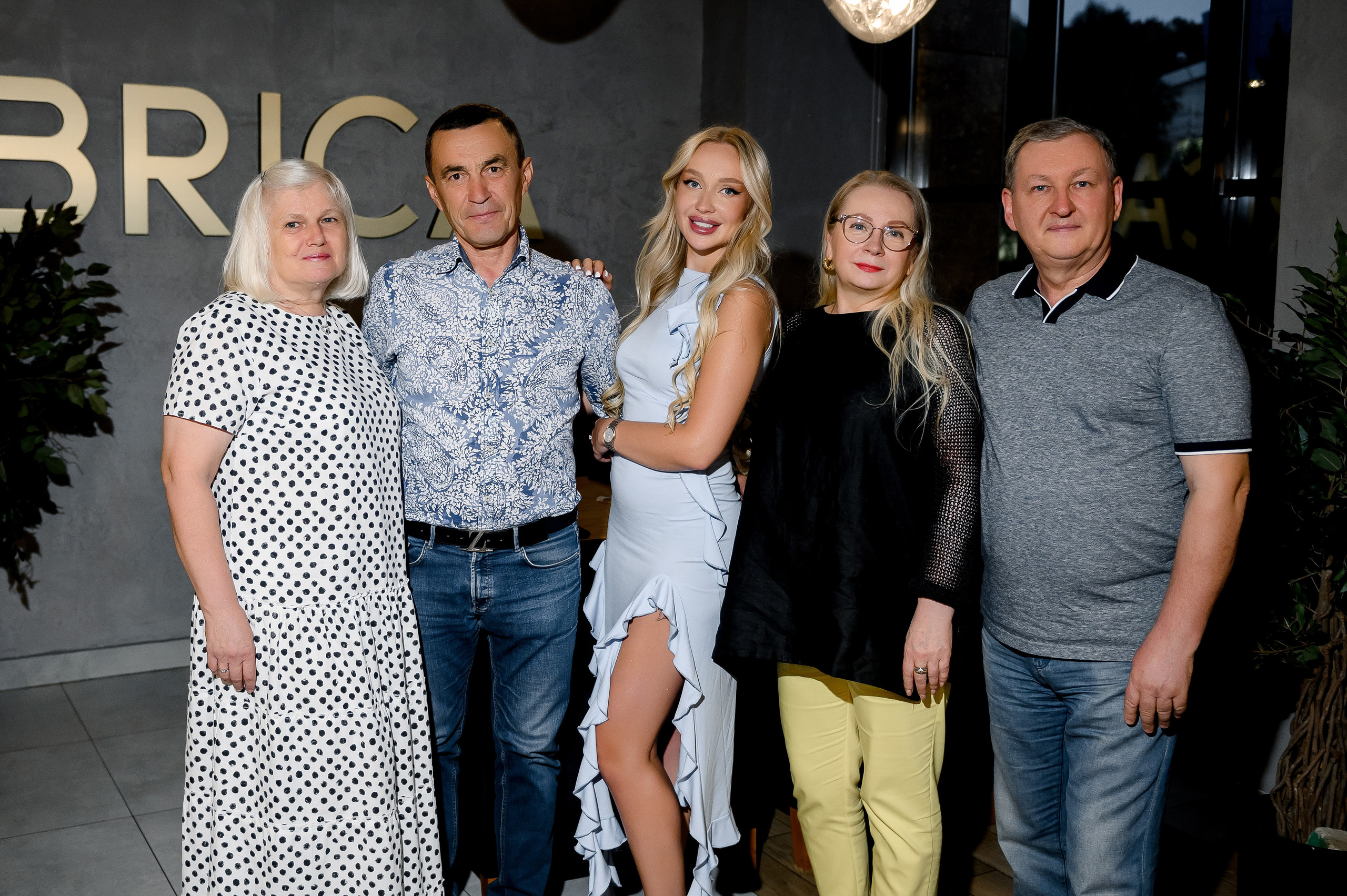 День рождение в ресторане Фабрика. Свадебный и семейный фотограф в Ставрополе Роман Иванов