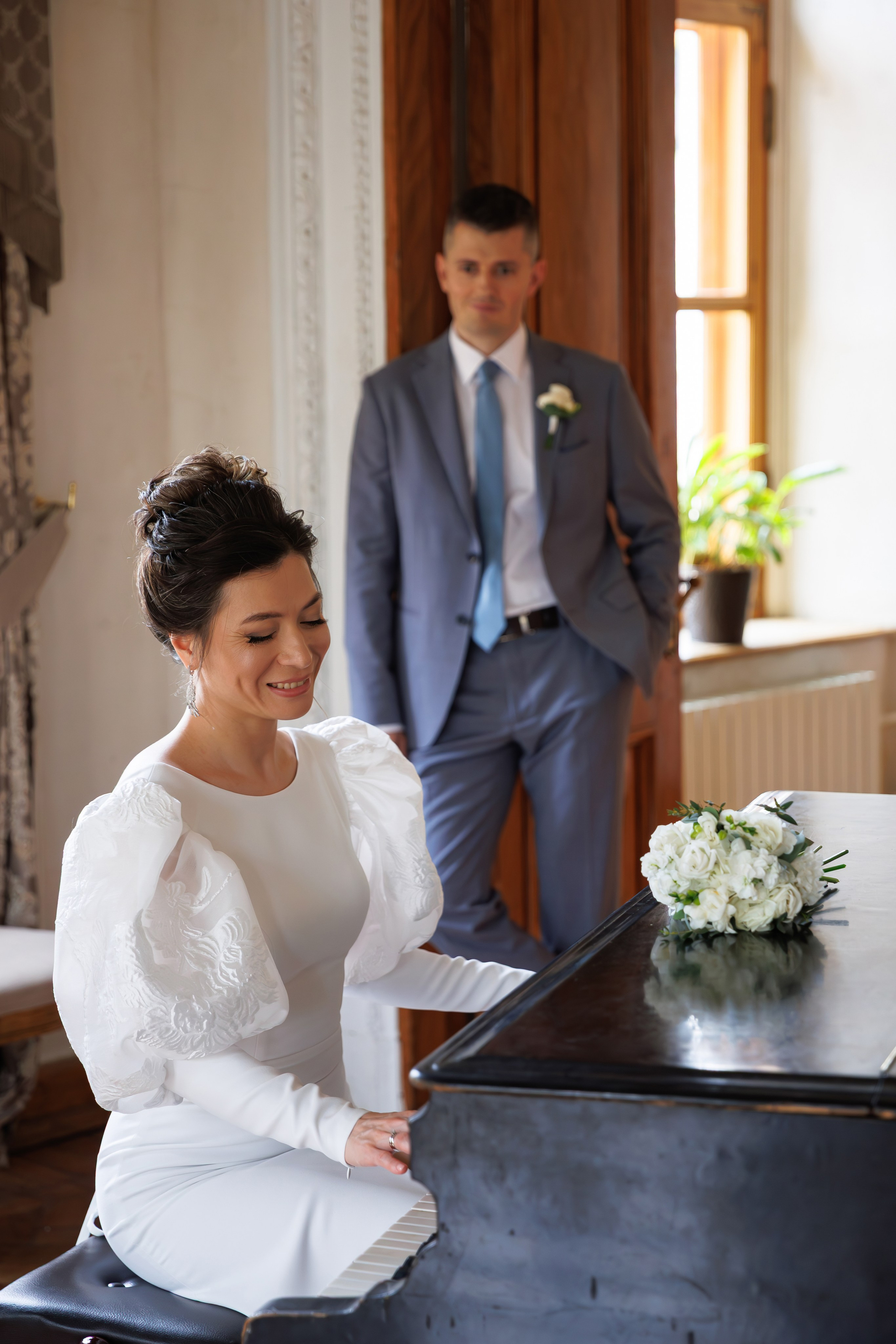 Свадебная фотосессия в библиотеке читальне им Пушкина. Свадебный фотограф Москва и МО Сергей Киржаев