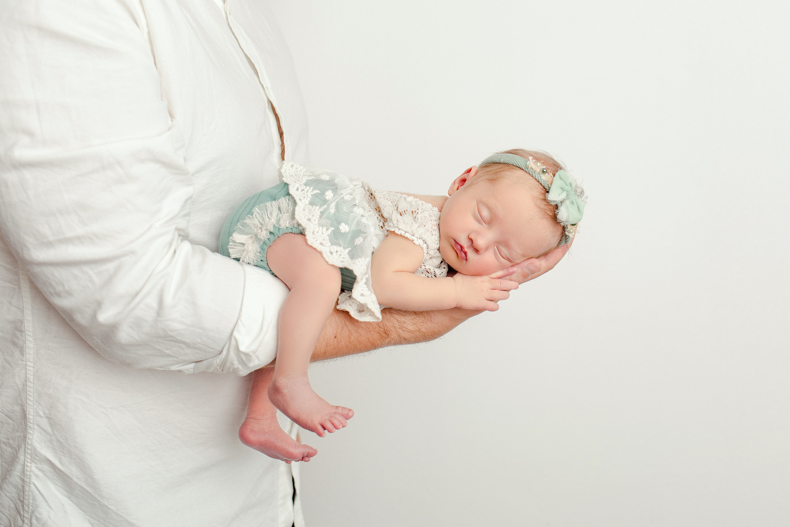Ньюборн девочки. Фотограф новорожденных, семейный, детский фотограф в Москве и Московской области