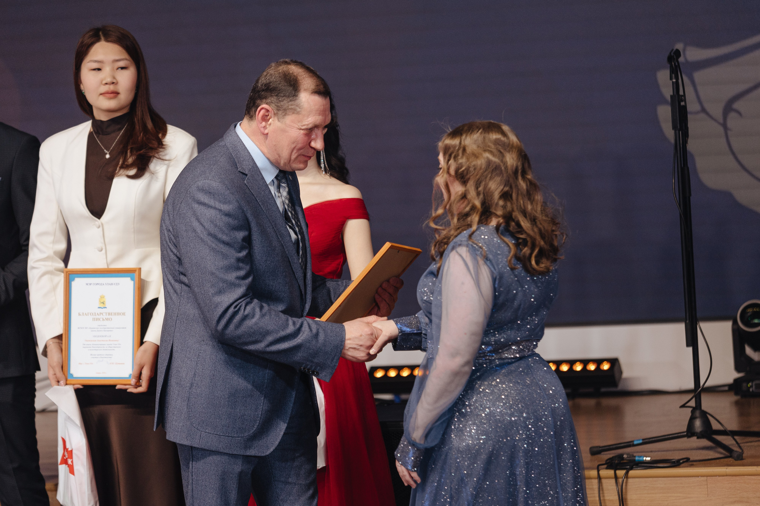 Студенческий бал. Свадебный и семейный фотограф в Улан-Удэ