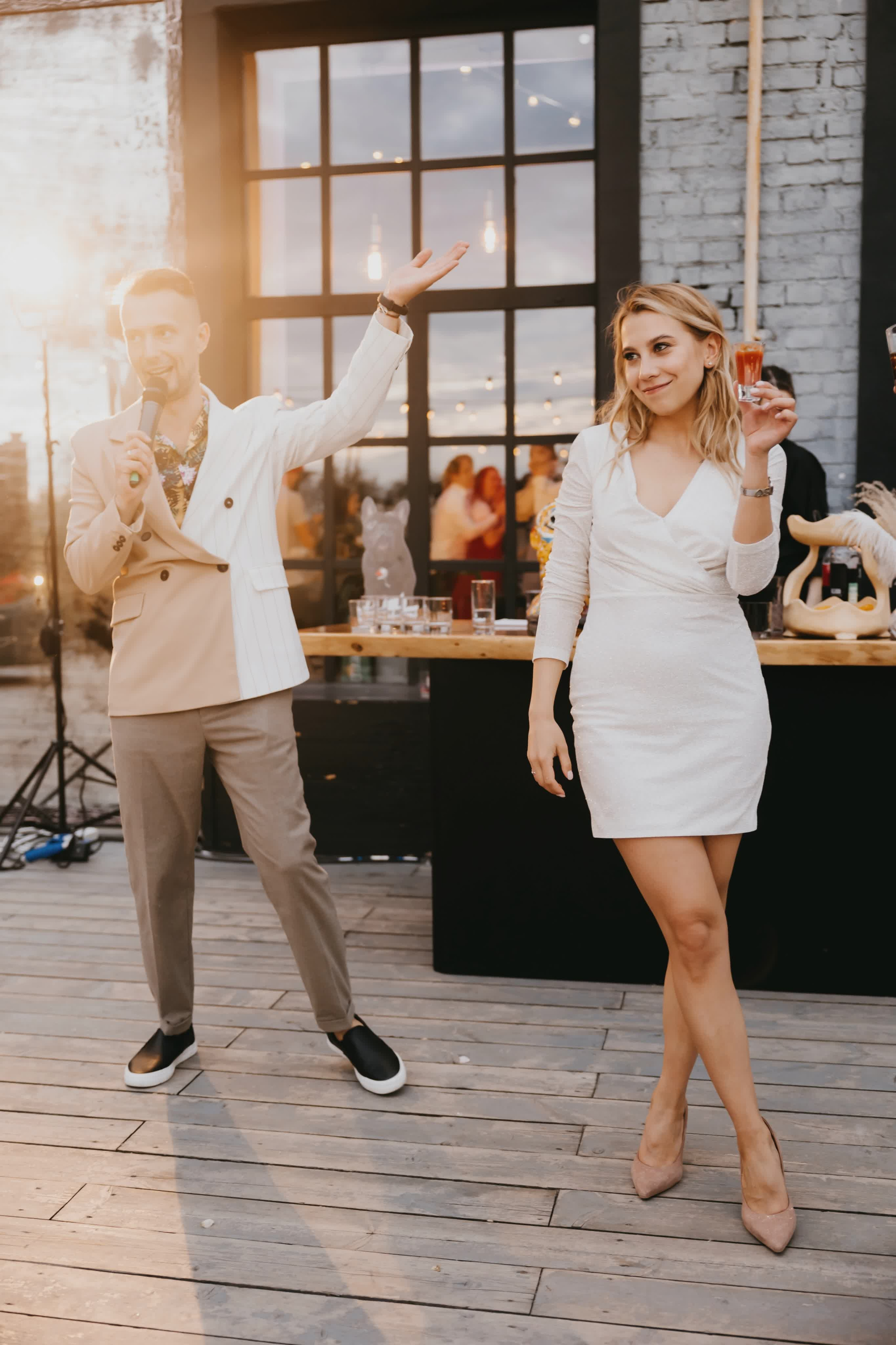 Ведущий Никита Шляндин