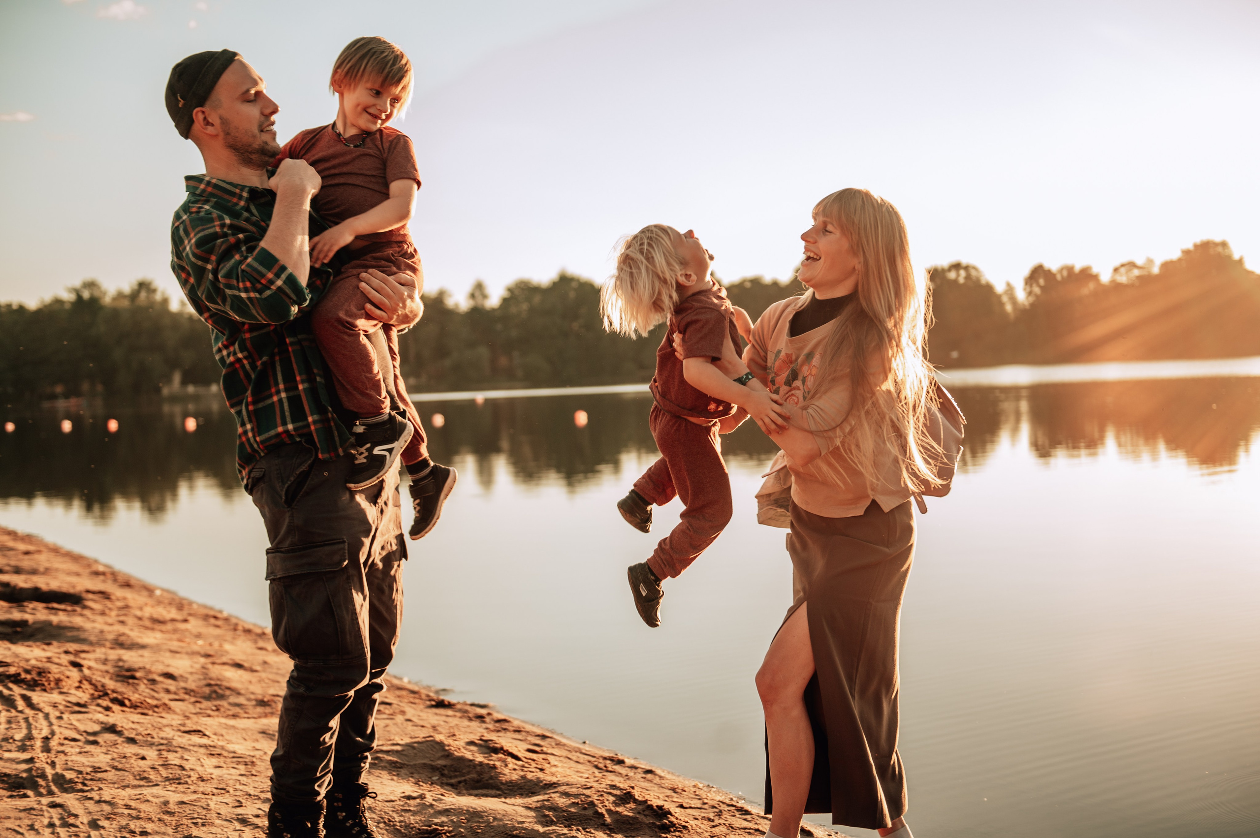 Семейна прогулка с непоседами-мальчишками. Свадебный и семейный фотограф София Невская
