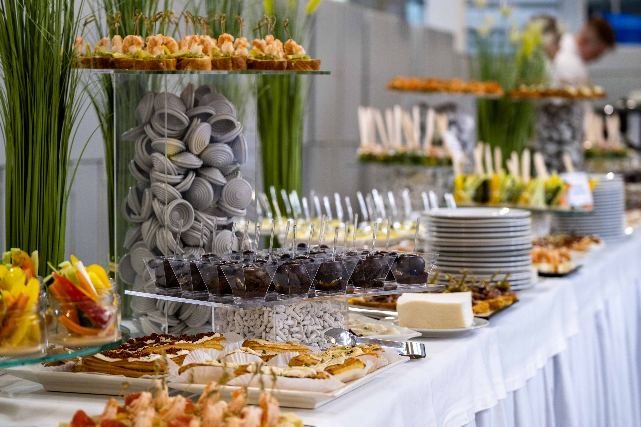 IEK — торжественное открытие производственного цеха. Фото тур