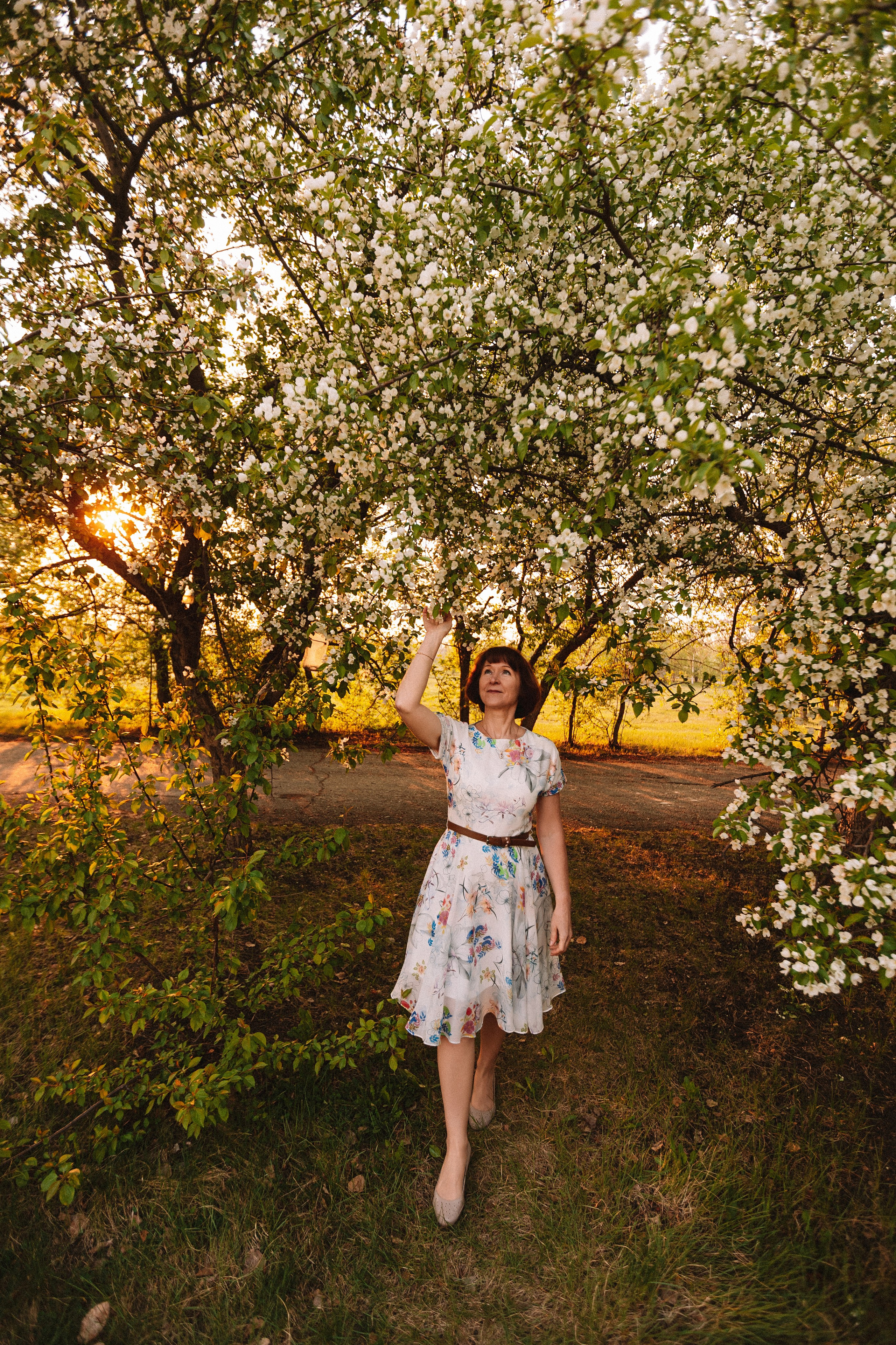 Яблони. Семейный фотограф Тюмень, фотограф на роды Салмина Мария