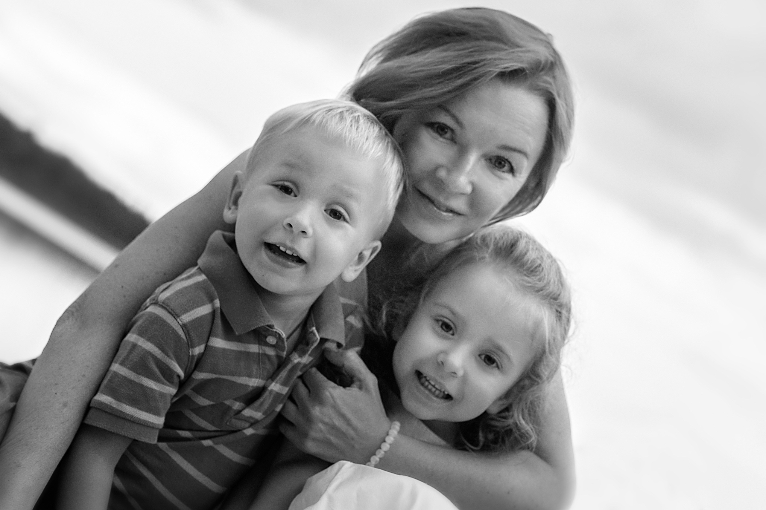 Юлия с дочкой и сыном. Семейный фотограф в Санкт-Петербурге