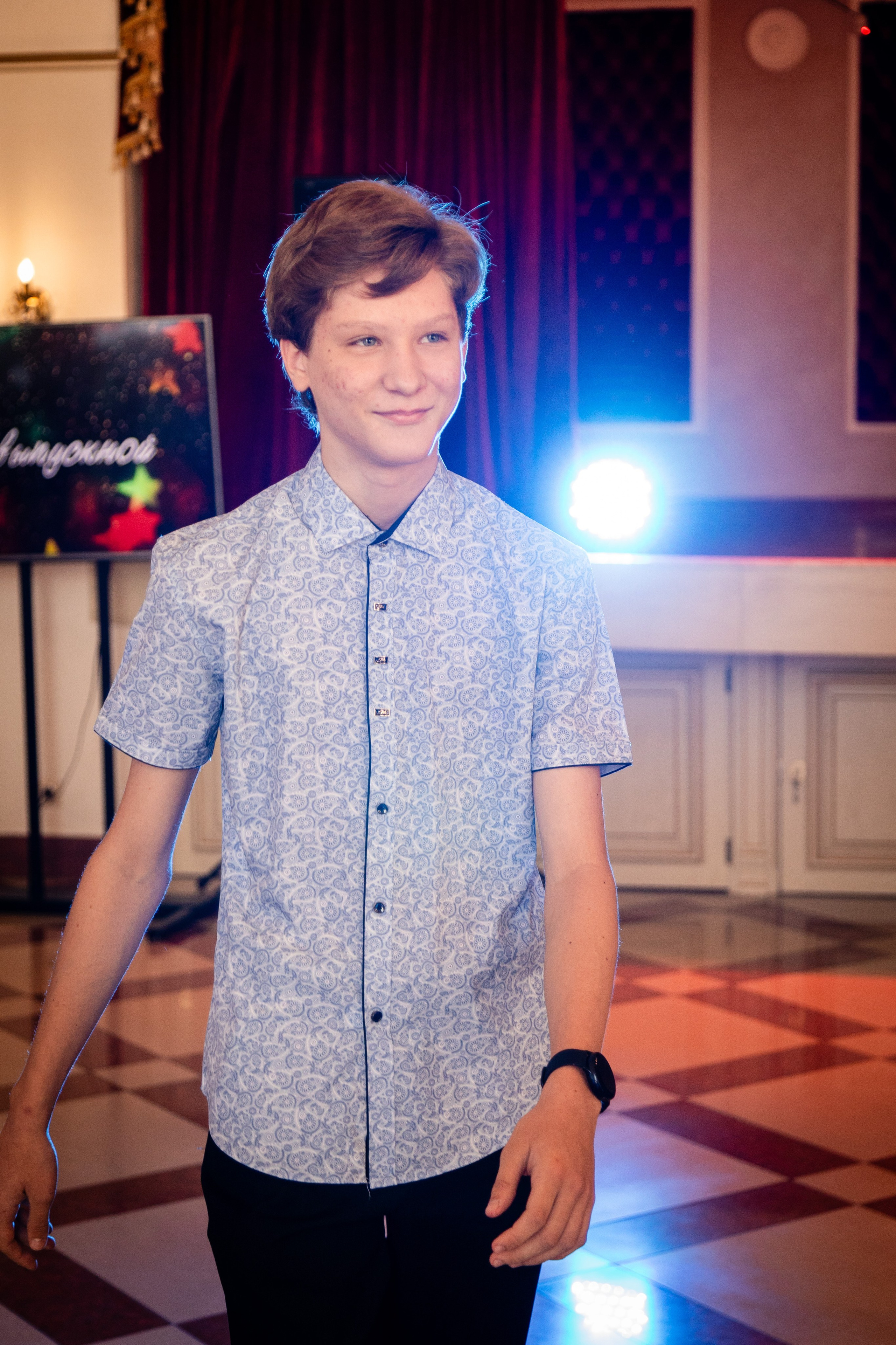 Школьный выпускной. Детский фотограф видеограф в Хабаровске Михаил Орлов