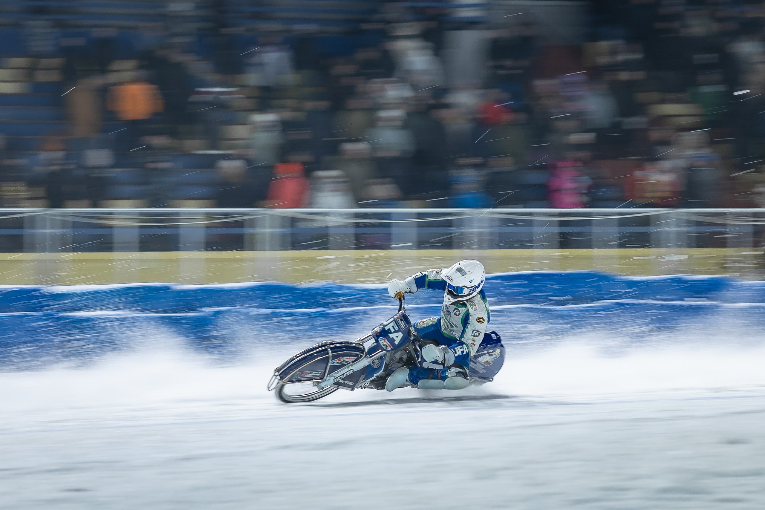 Битва Ледовых Гладиаторов в городе Красногорске на стадионе Зоркий 15 и 16 февраля. Фотограф Владимир Охрименко