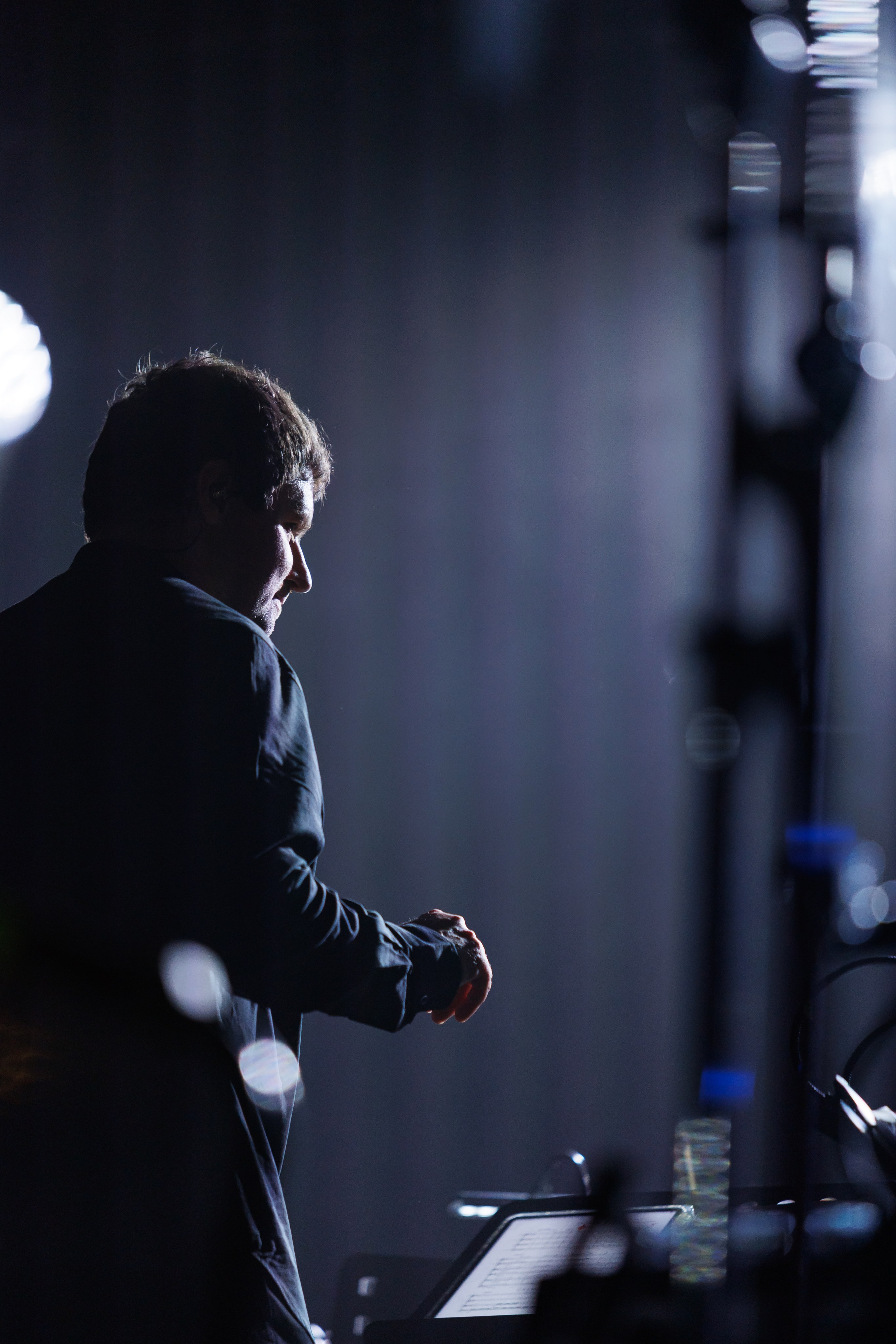 Concert Photography in Dubai — Anton Belyaev Live Performance. Evgen Yatsenko — Photographer in Dubai