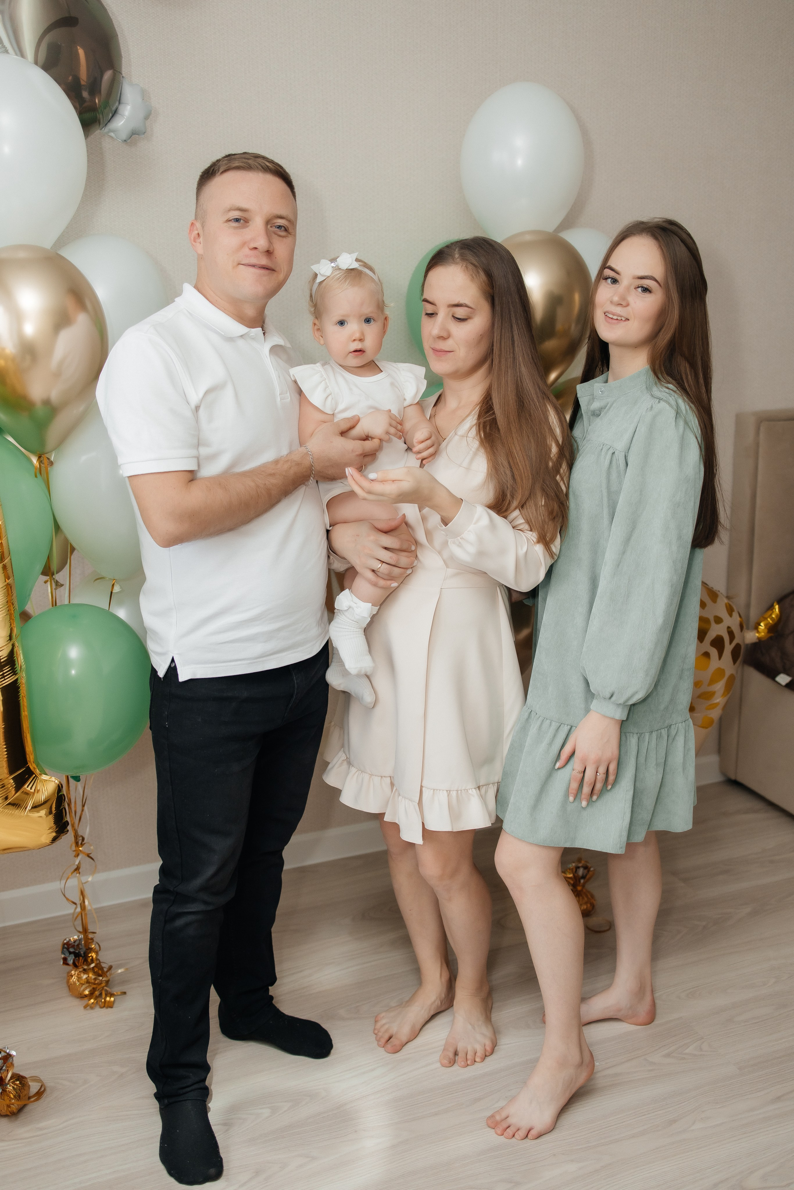 1 годик Еве (домашняя съемка). Профессиональный фотограф Кристина Искусных. Талдом- Москва