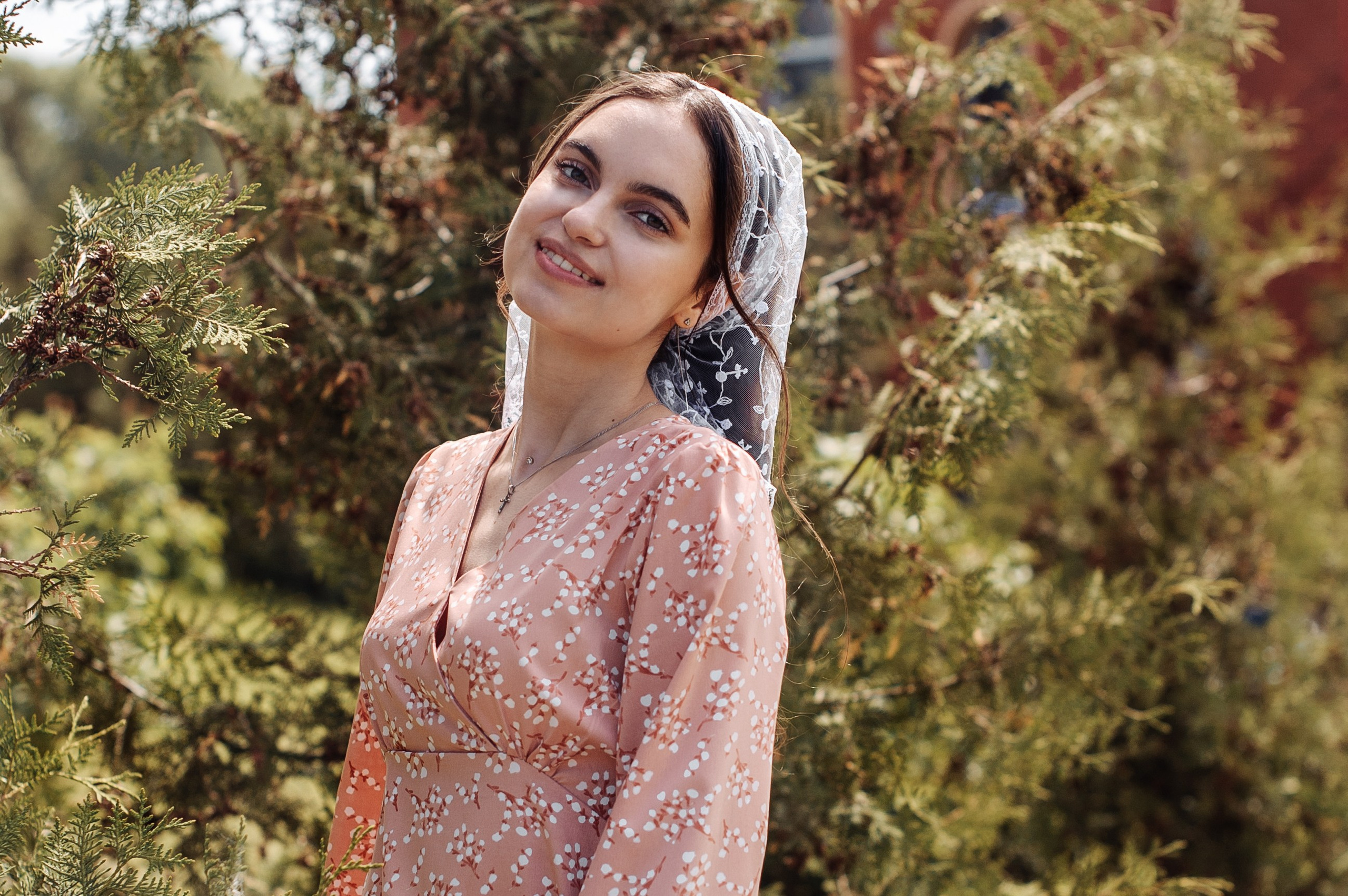 Виктория в храме. Дмитрий Черяник свадебный и семейный фотограф