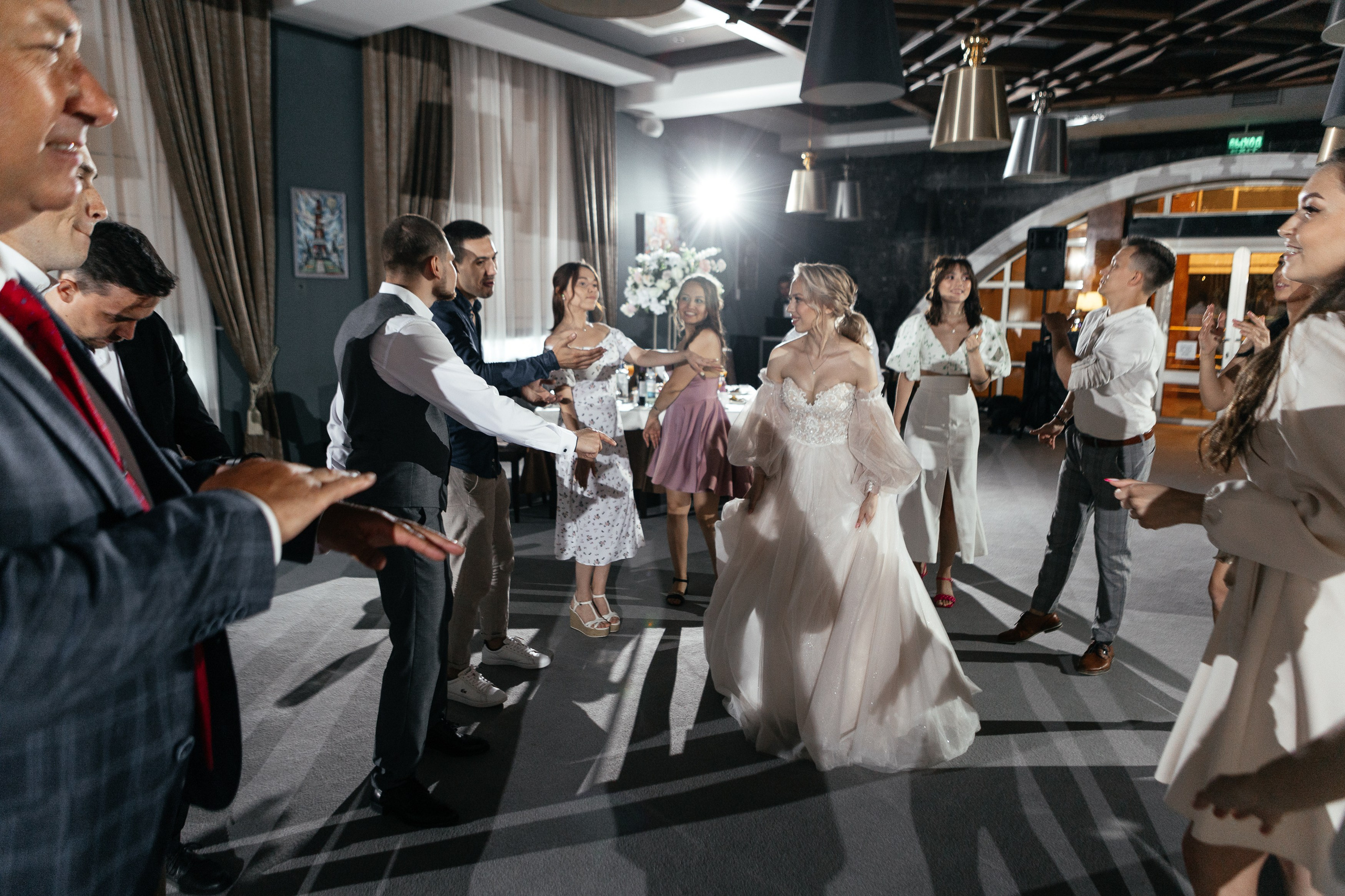 Свадебный фотограф Уфа — Руслан ГабдлисламовЖивые эмоции, красивые кадры, воспоминания на всю жизнь.Работаю по всей Республике Башкортоста. Свадебный фотограф Уфа Руслан Габдлисламов