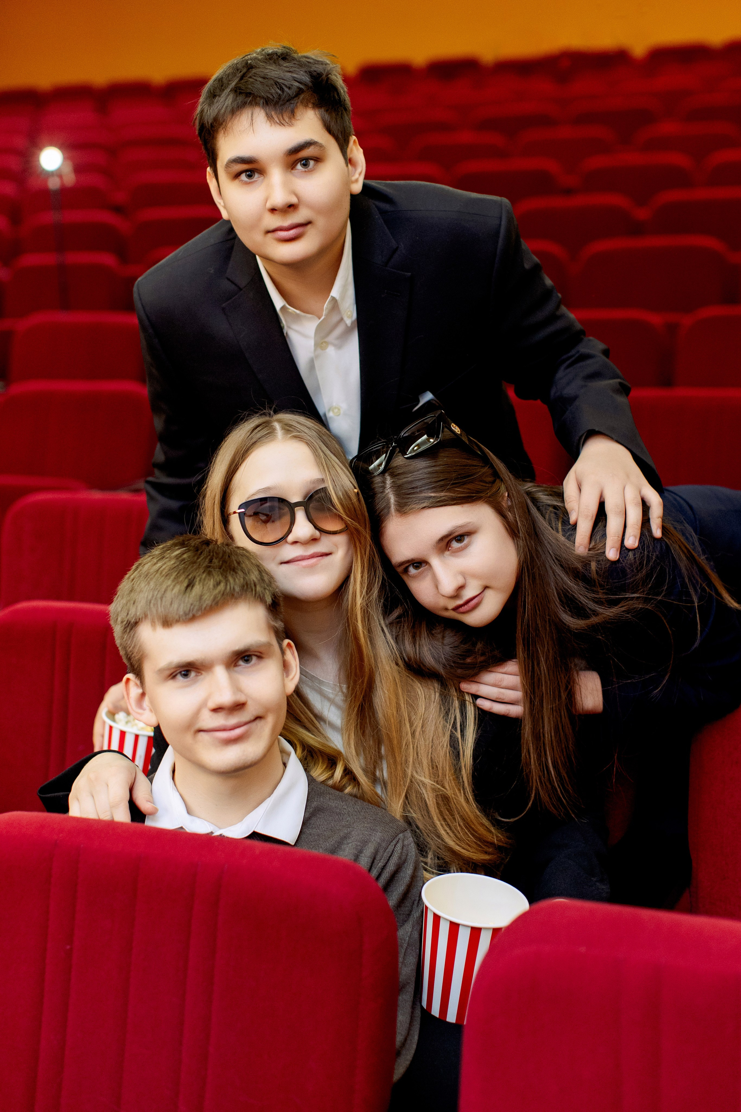 Старшие классы. Выпускные альбомы Зеленоград Москва