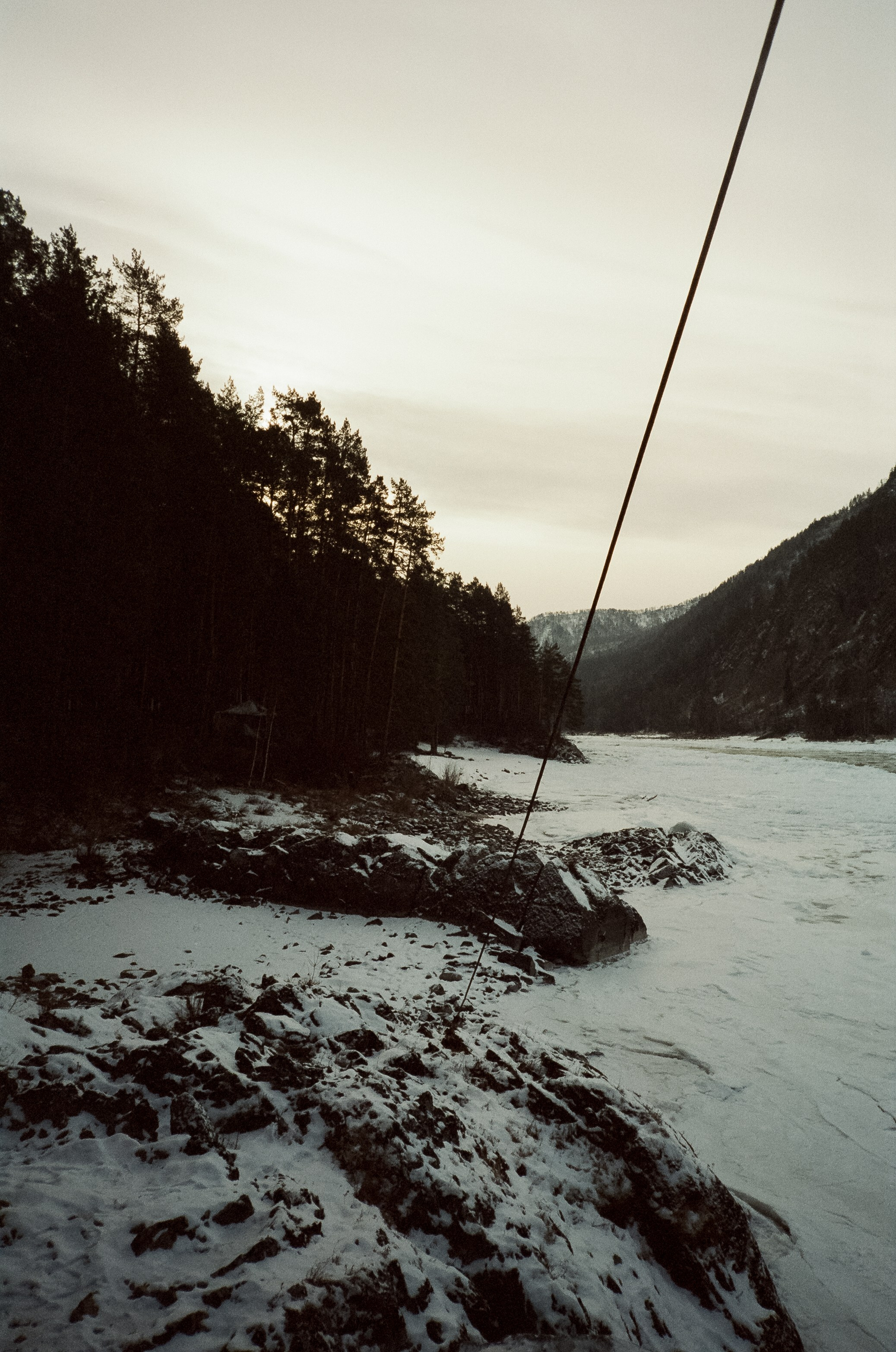 Дорога вдоль горной реки Куюм и локации Чемальского тракта. Фотограф-документалист Мария Осокина