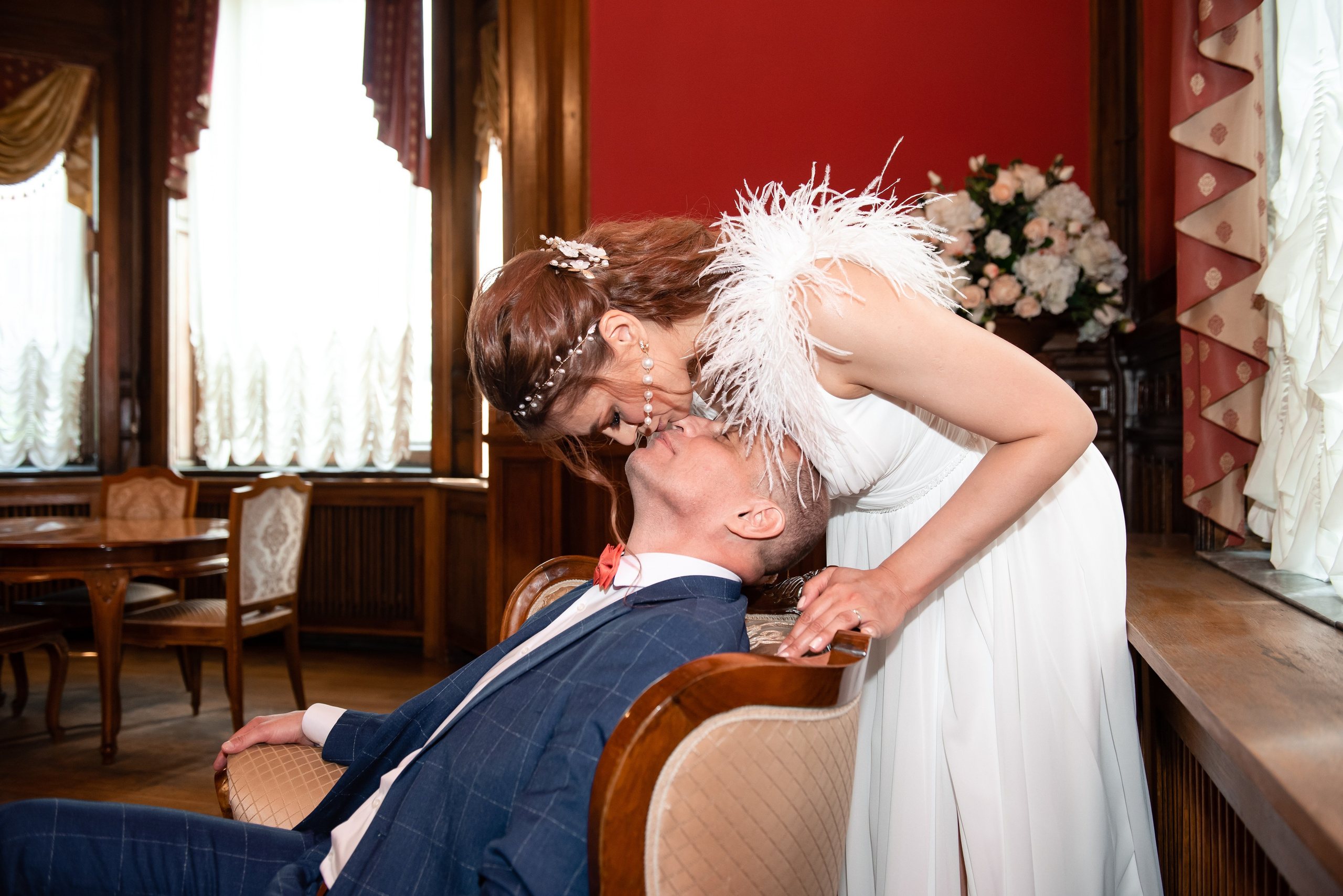 Свадебный день в Петербурге. Анастасия Петрович фотограф, фотокорреспондент в Москве и Санкт-Петербурге. Фотосъёмка репортажа, мероприятия, корпоративная съёмка, контент