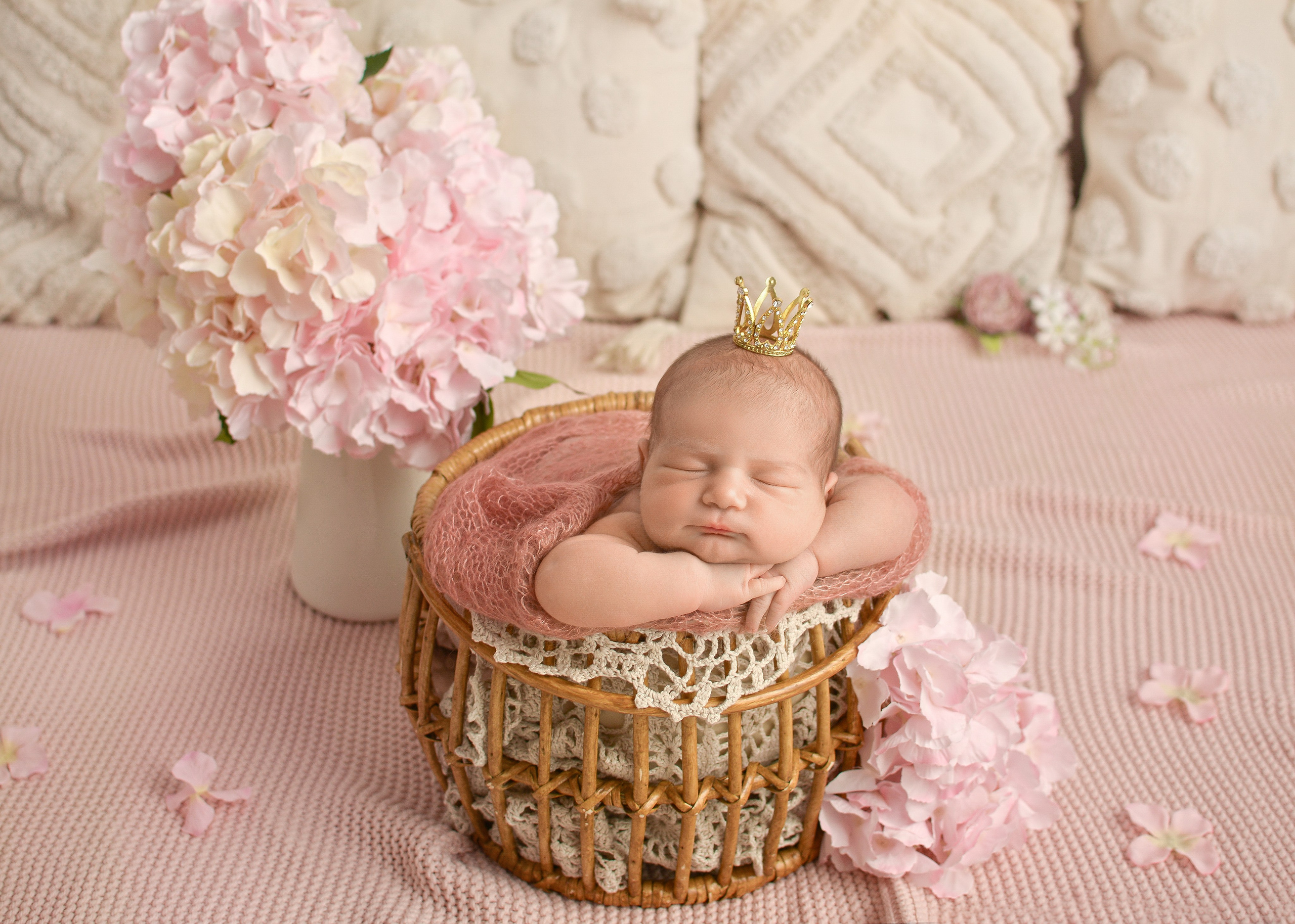 Мира 8 дней. Фотограф новорожденных Краснодар Малышенко Надежда