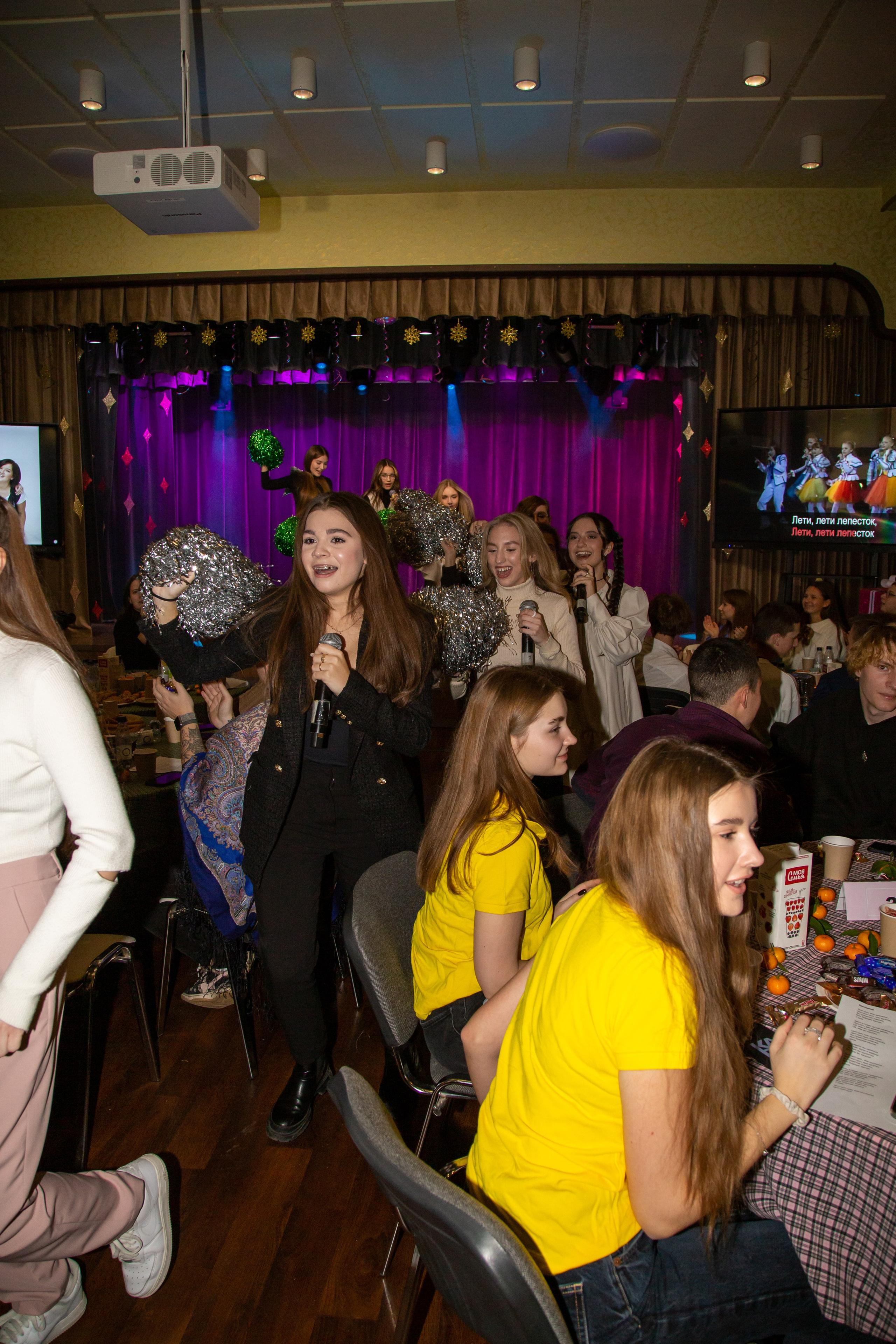 Репортажная съёмка для Домисольки на новый год. «Студия DRONAVT`s» — видеосъёмка и фотография г. Москва