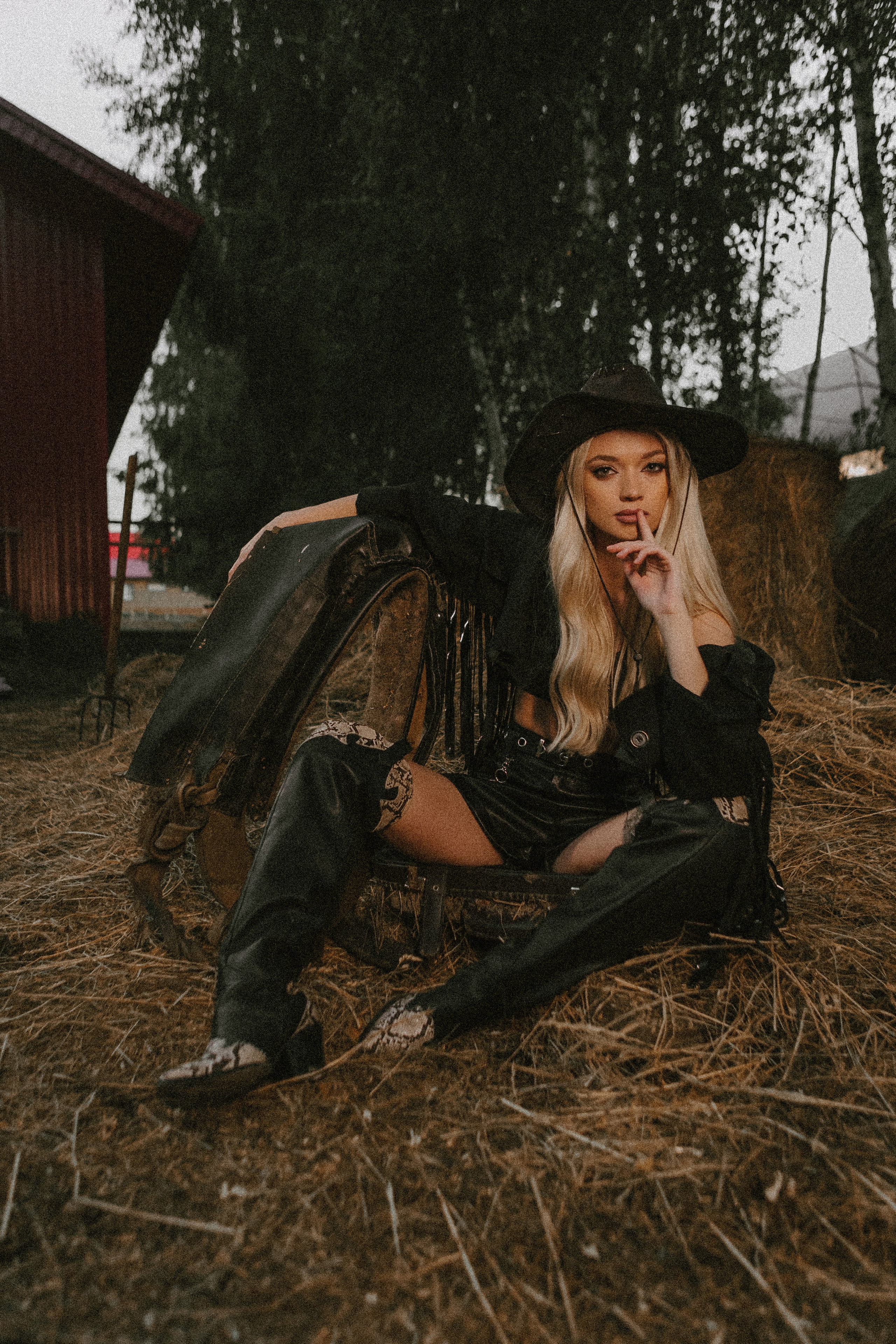 Надя «Вестерн». Павел Померанцев