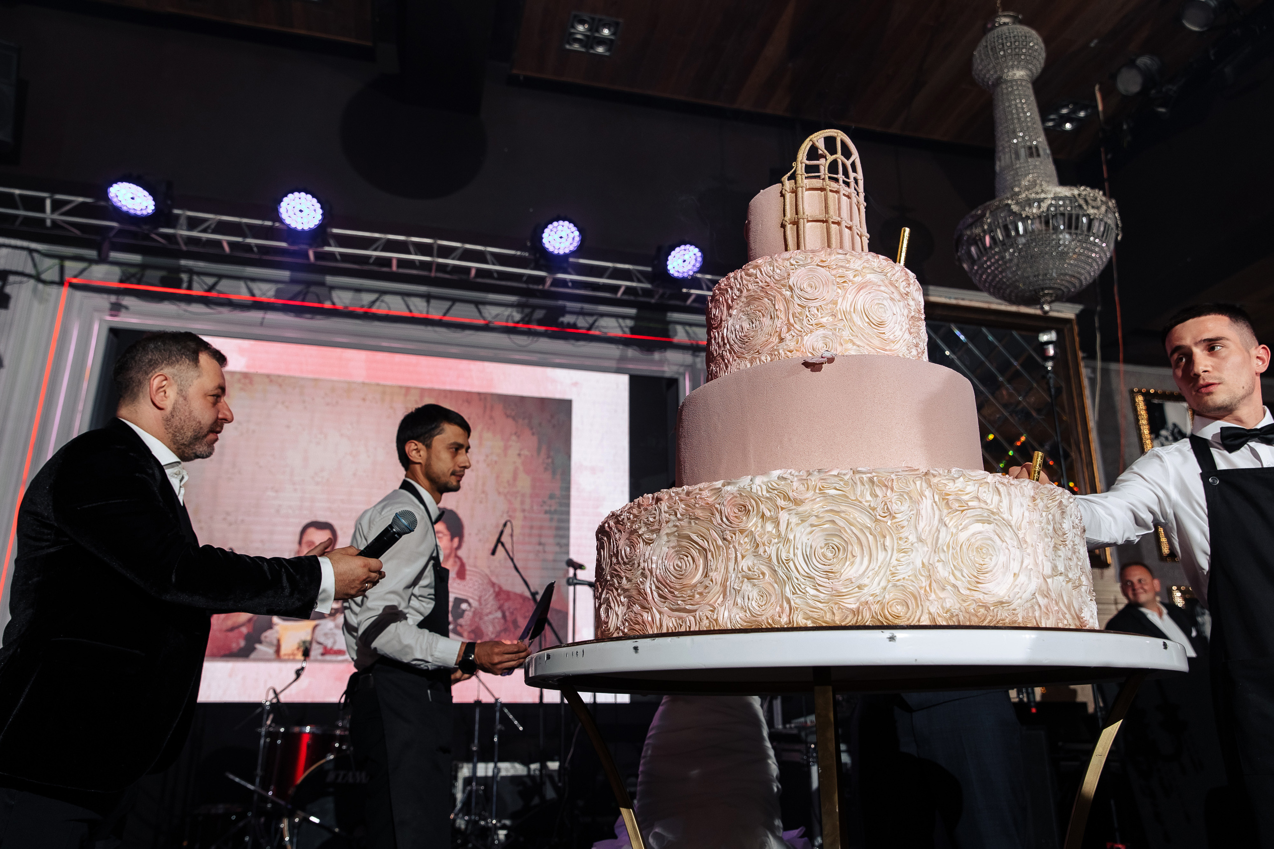 V&M. Свадебный репортажный фотограф в Москве