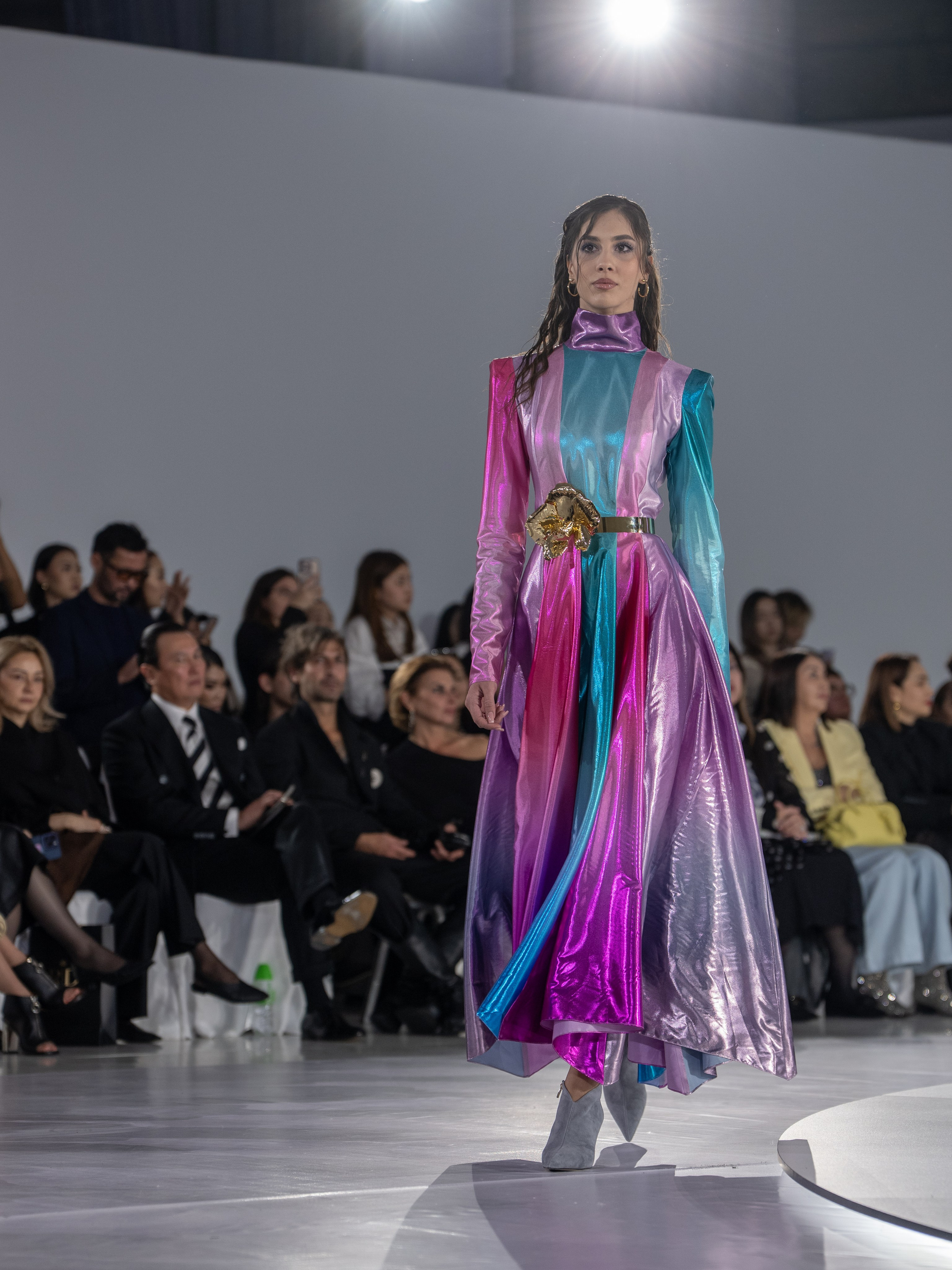 Дизайнер Arunaz. Сайт Алматинского НЮ АРТ, будуар и фэшн фотографа Дениса Карпенко