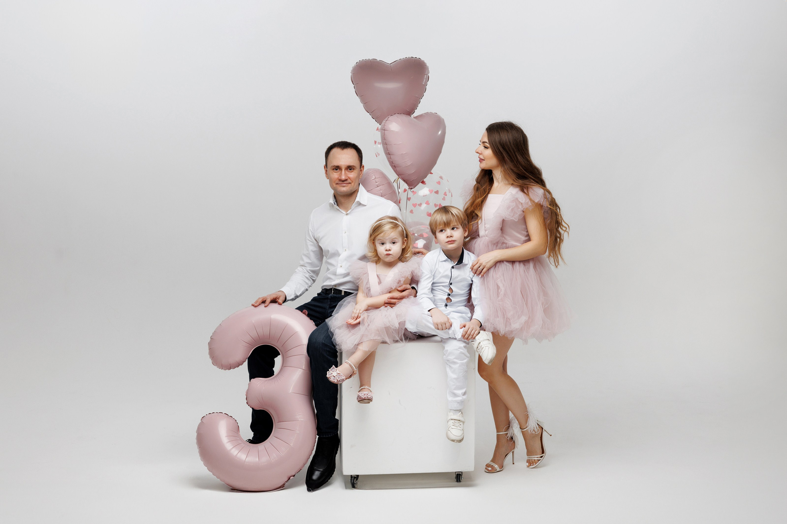 Съемка Дня Рождения Алисы в фотостудии CROSS-STUDIO зал IDEAL. Свадебный и семейный фотограф в Москве и МО Елена Агапова